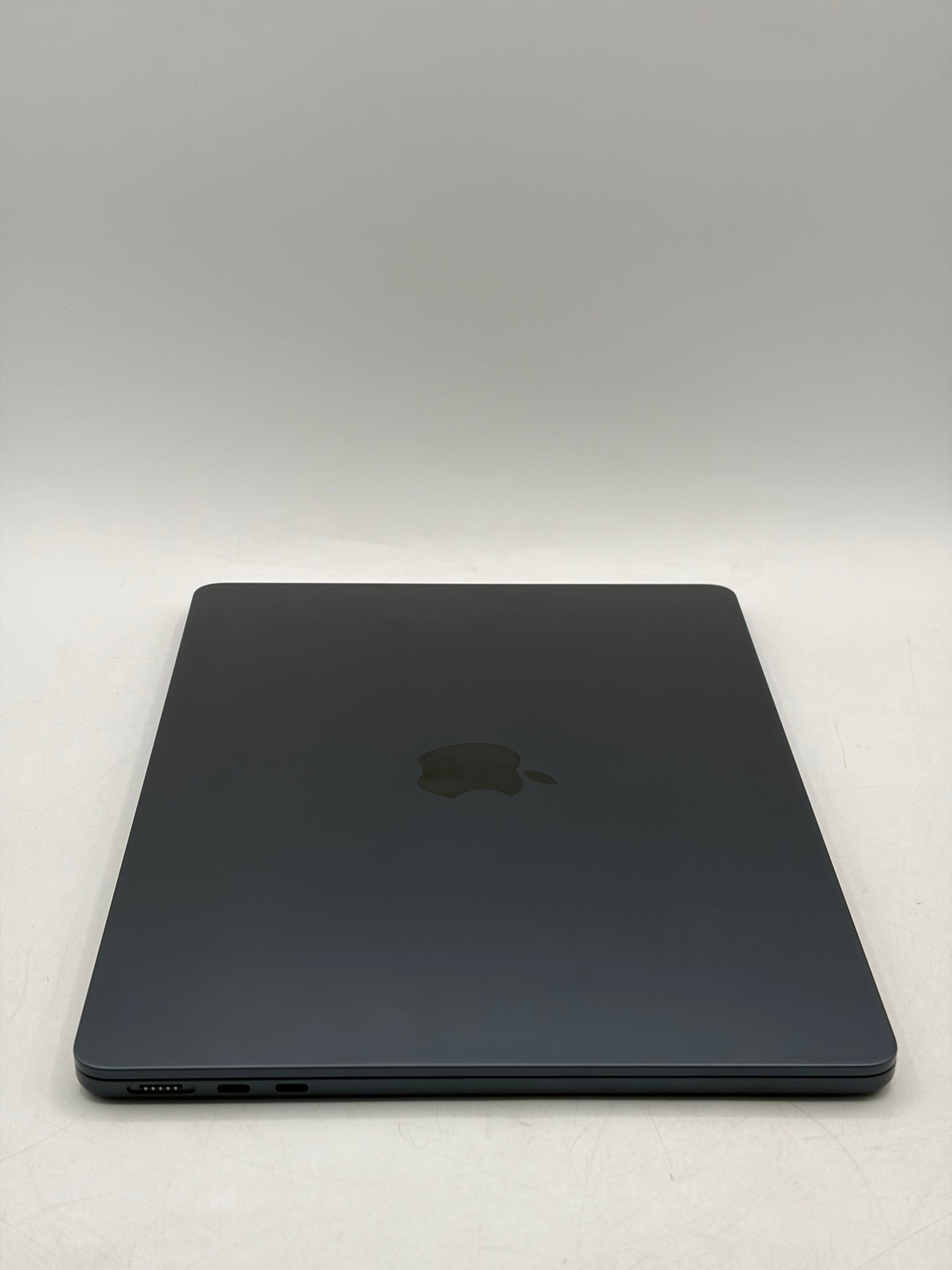 2022 Apple MacBook Air 13.3" 8C M2 8C GPU A2681 16GB 256GB 32 Cycle Count MIDNGT