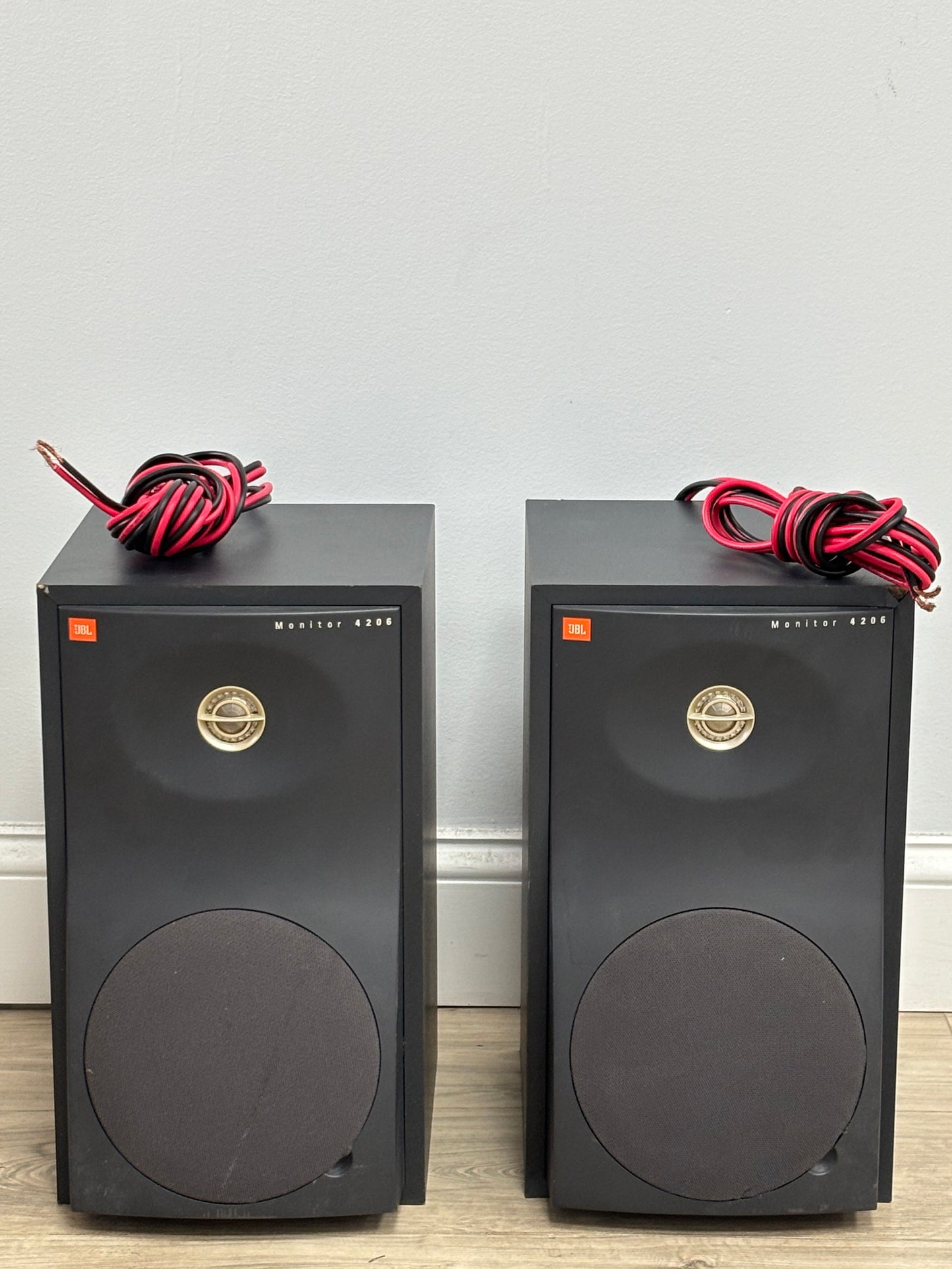 JBL Studio Monitor 4206 Bookshelf Reference Speakers Passive 75W Free Shipping