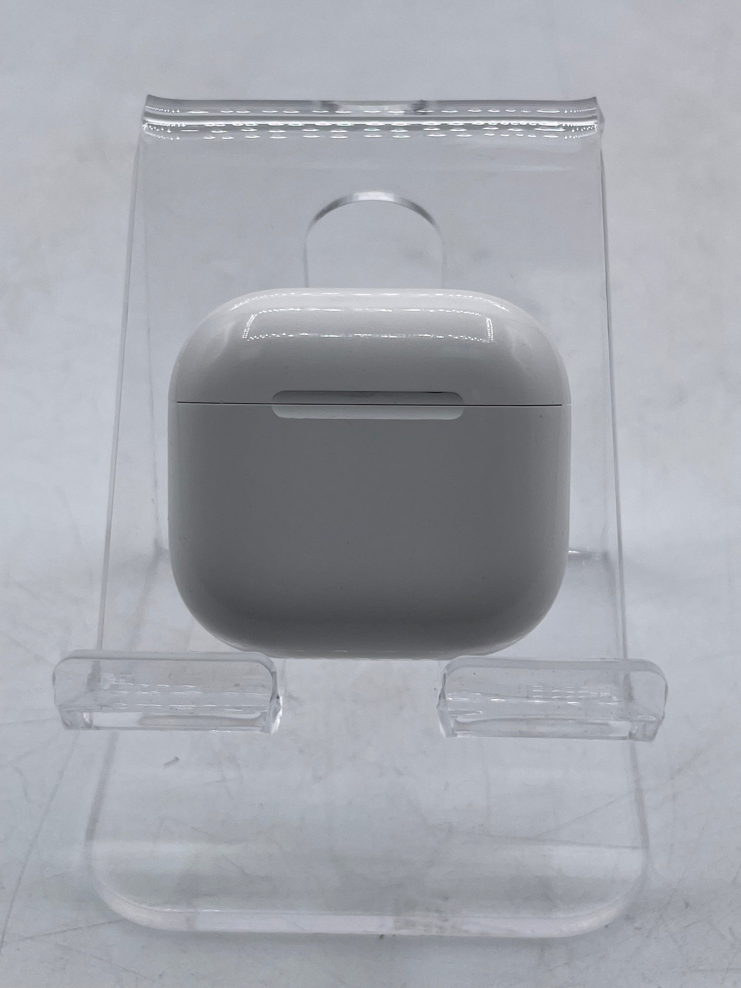 Apple Airpods 4th Gen Complete Set - Used - With Carrying Case
