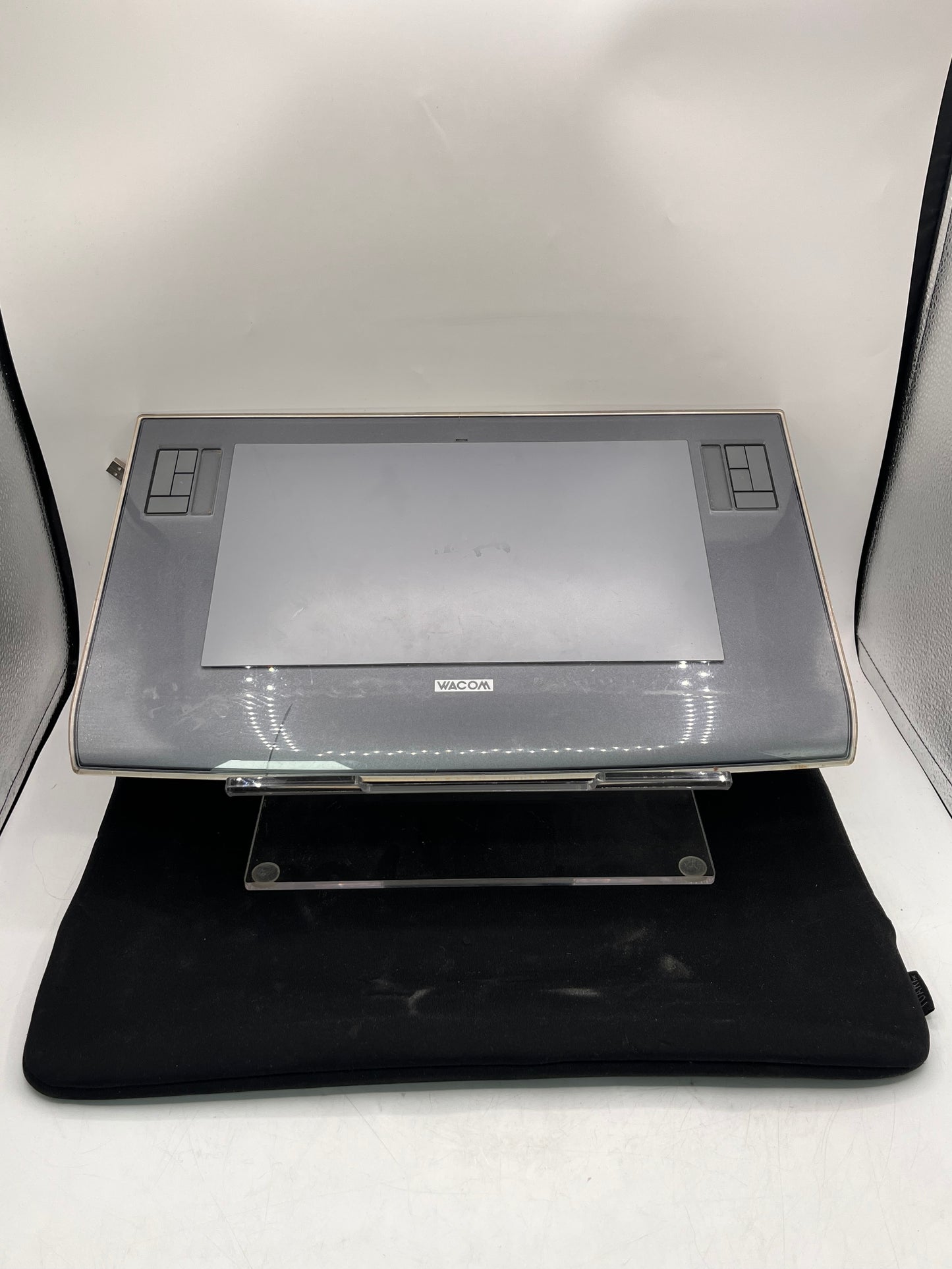 Wacom Intuos 3 PTZ-631W Graphics Tablet Gray