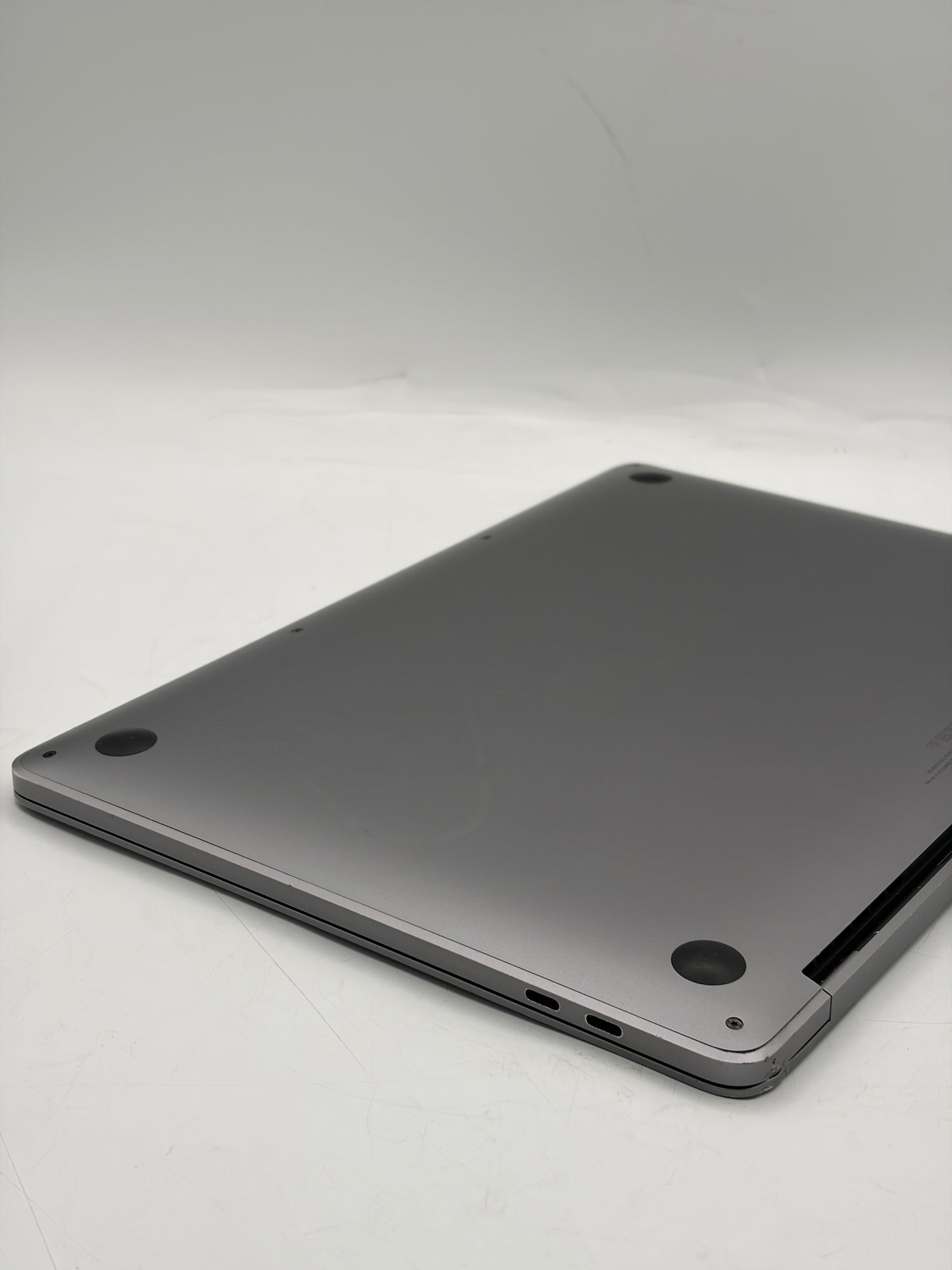 2020 Apple MacBook Pro 13" A2289 Core i5 @ 1.4GHZ 8GB 256GB SG 256 CYCLE COUNT