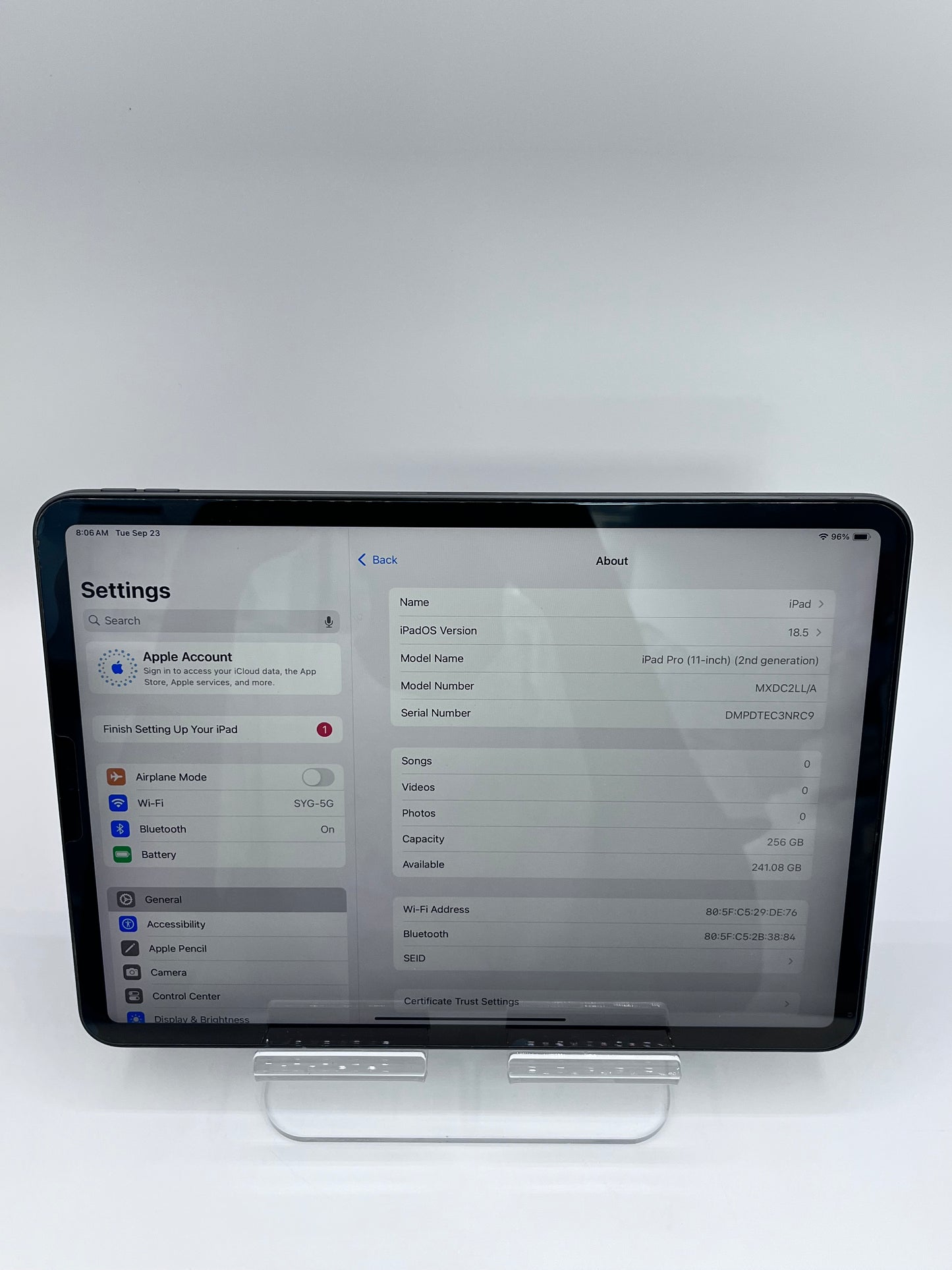 Apple iPad Pro 2nd Gen 11-inch 256GB WiFi  A2228 MXDC2LL/A - Space Gray