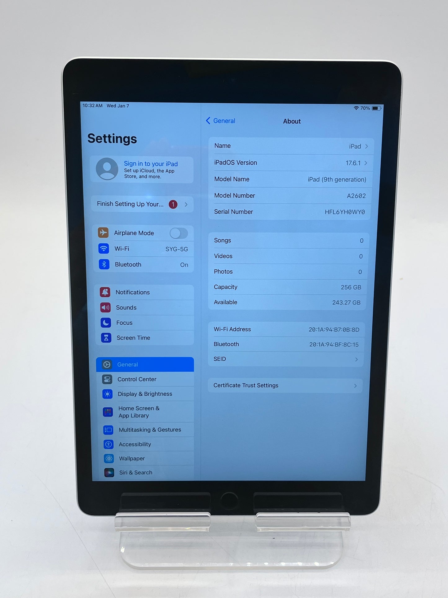 Apple iPad (9th Gen) A2602 MK2P3LL/A 10.2" 256GB Space Gray