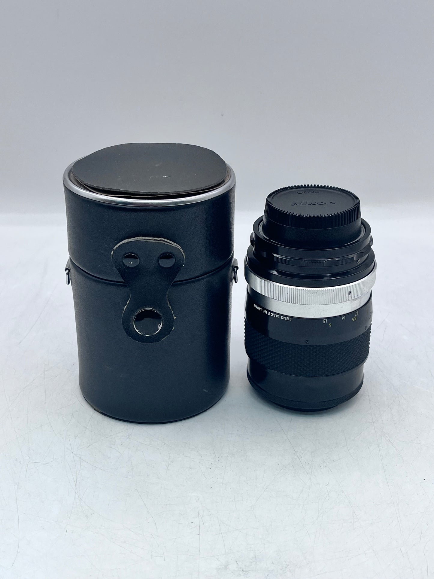 Nikon Nikkor-Q Auto 135mm f2.8 Camera Lens - Black