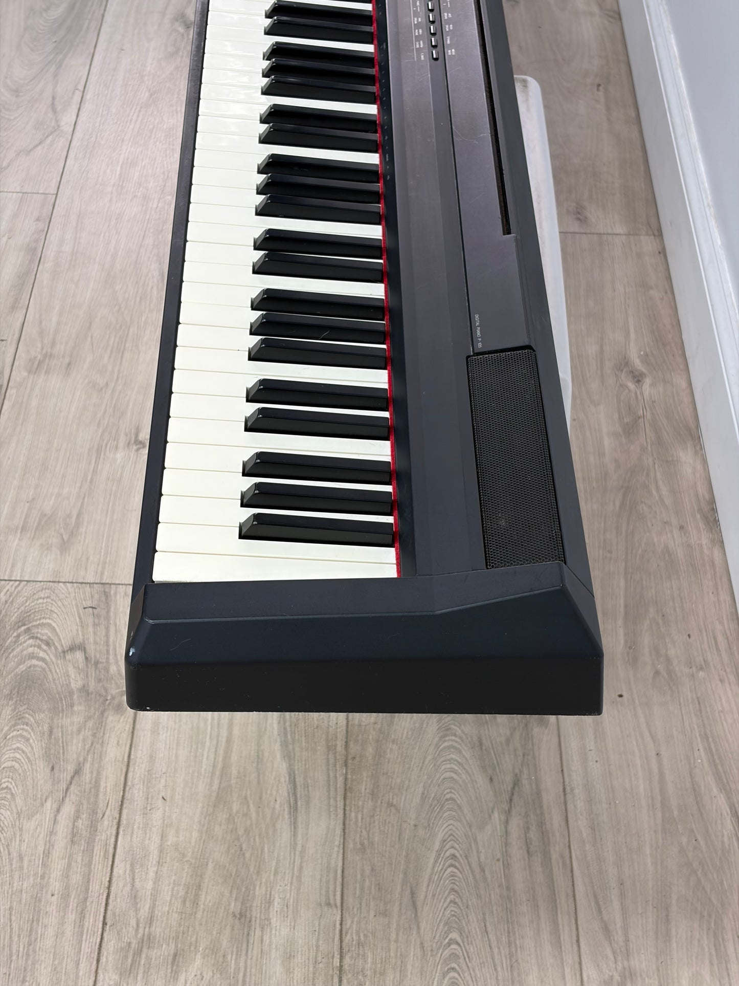 Yamaha P-105 88-Key Digital Piano w/ Power Supply Tested Free Shipping