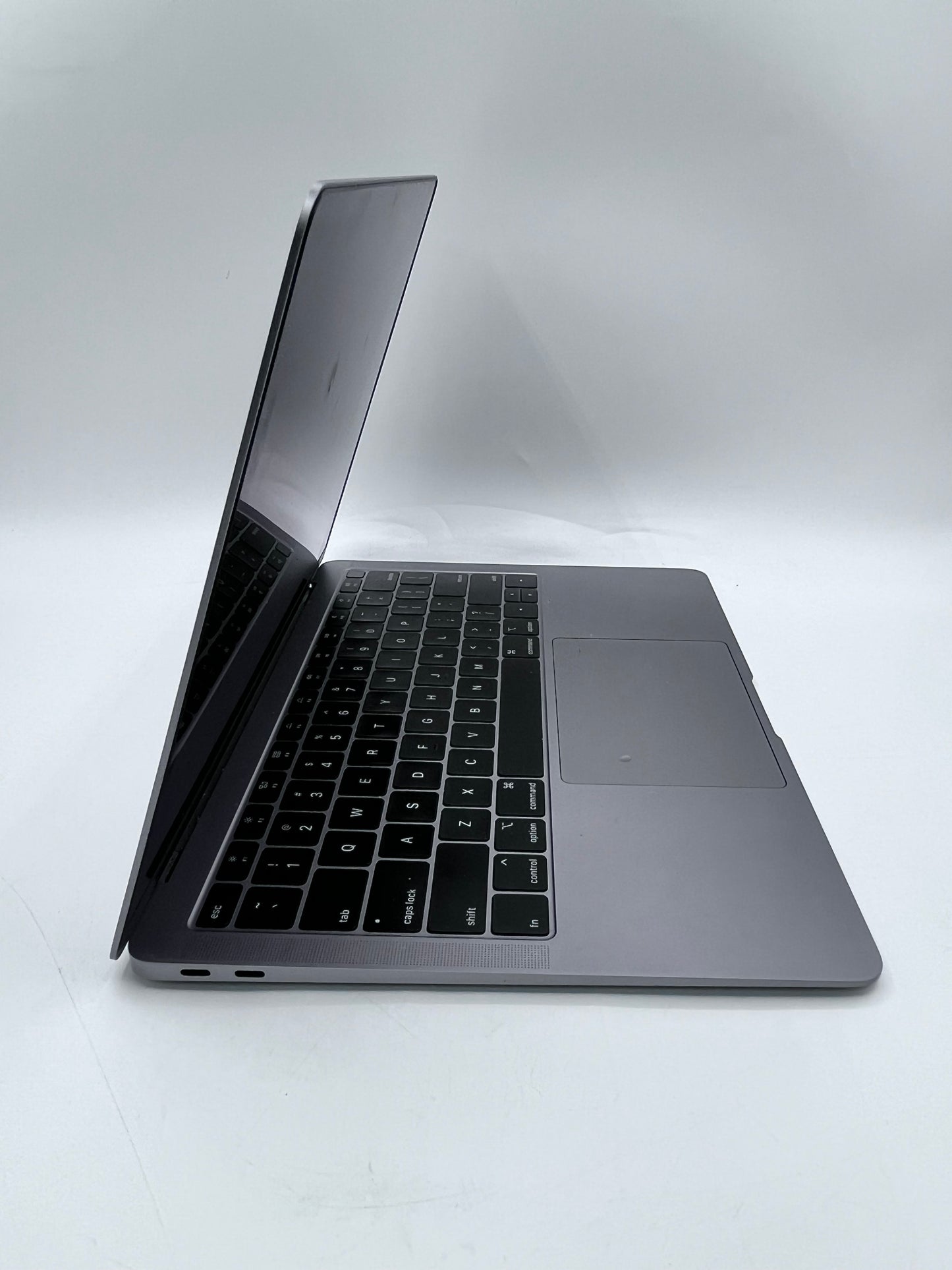 Apple MacBook Air 13" A1932 128GB 4GB 2019 -  Space Gray