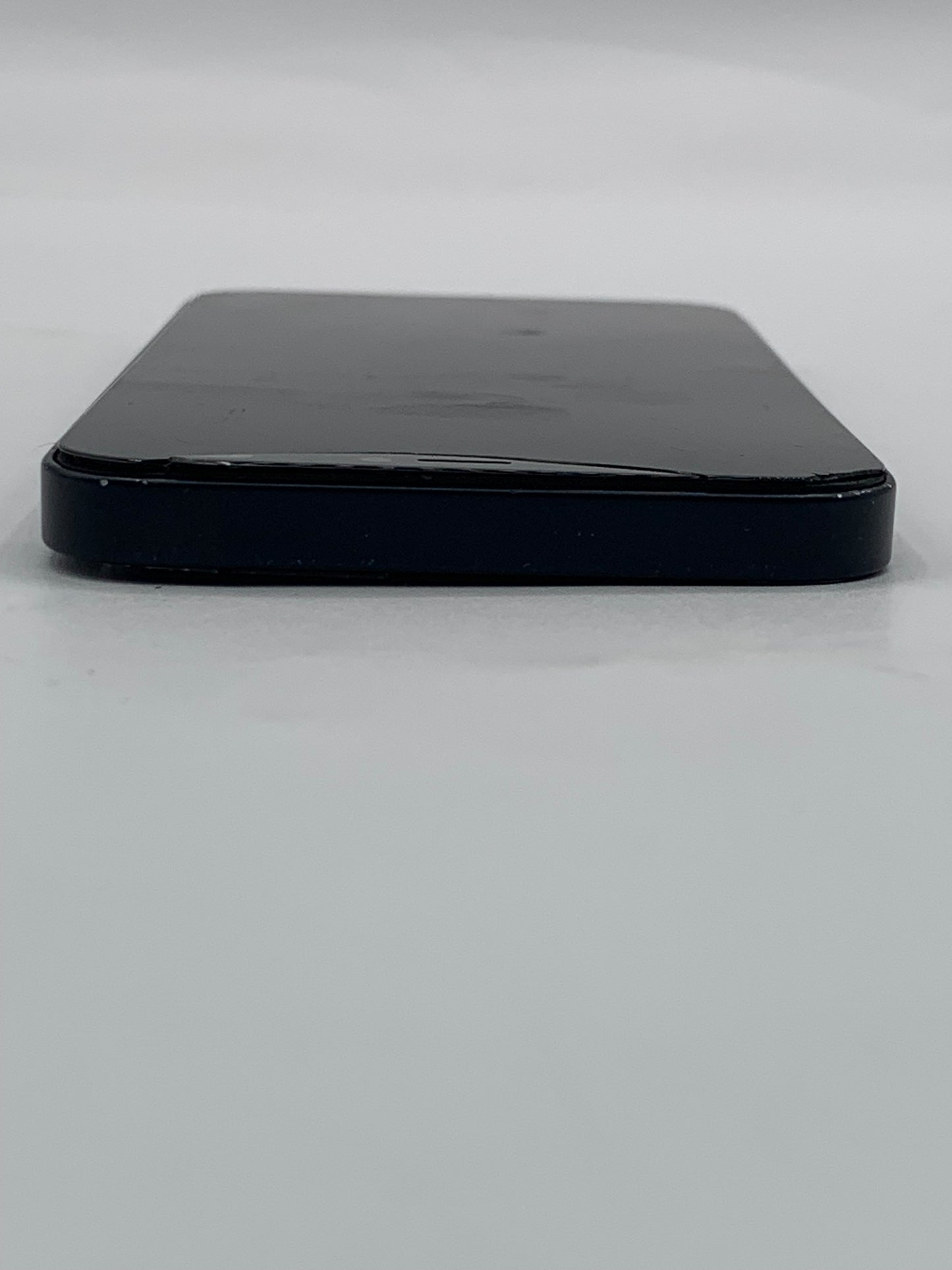 Unlocked Apple iPhone 12 6.1" 64GB A2172 MGH63LL/A Black
