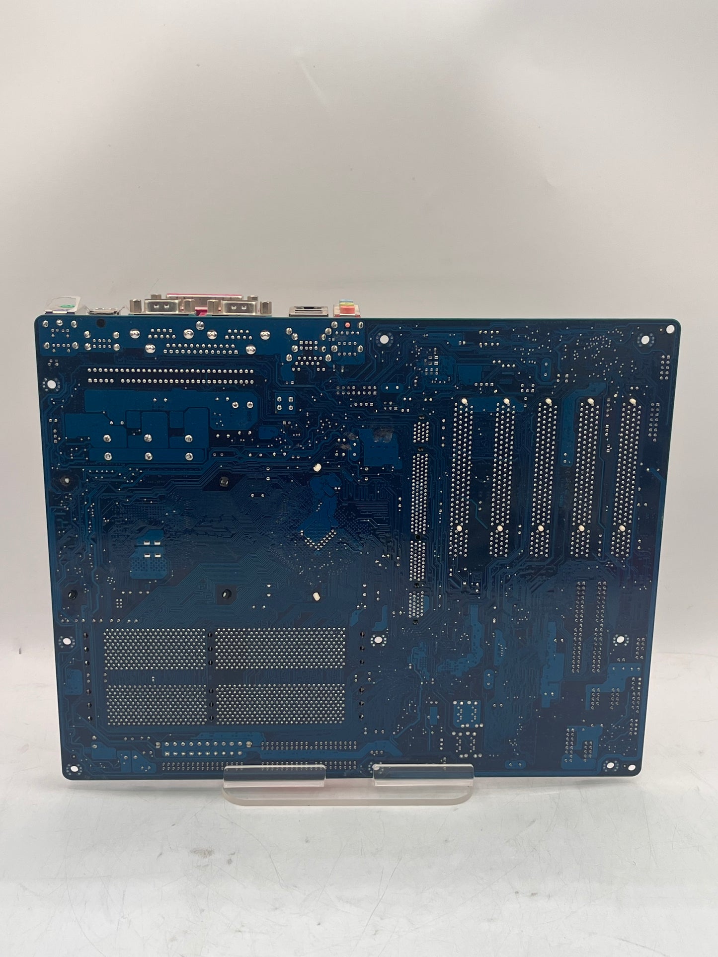 Asus P5W DH Deluxe Socket 775 Intel 975x DDR2 PCI-E Motherboard w/ Box