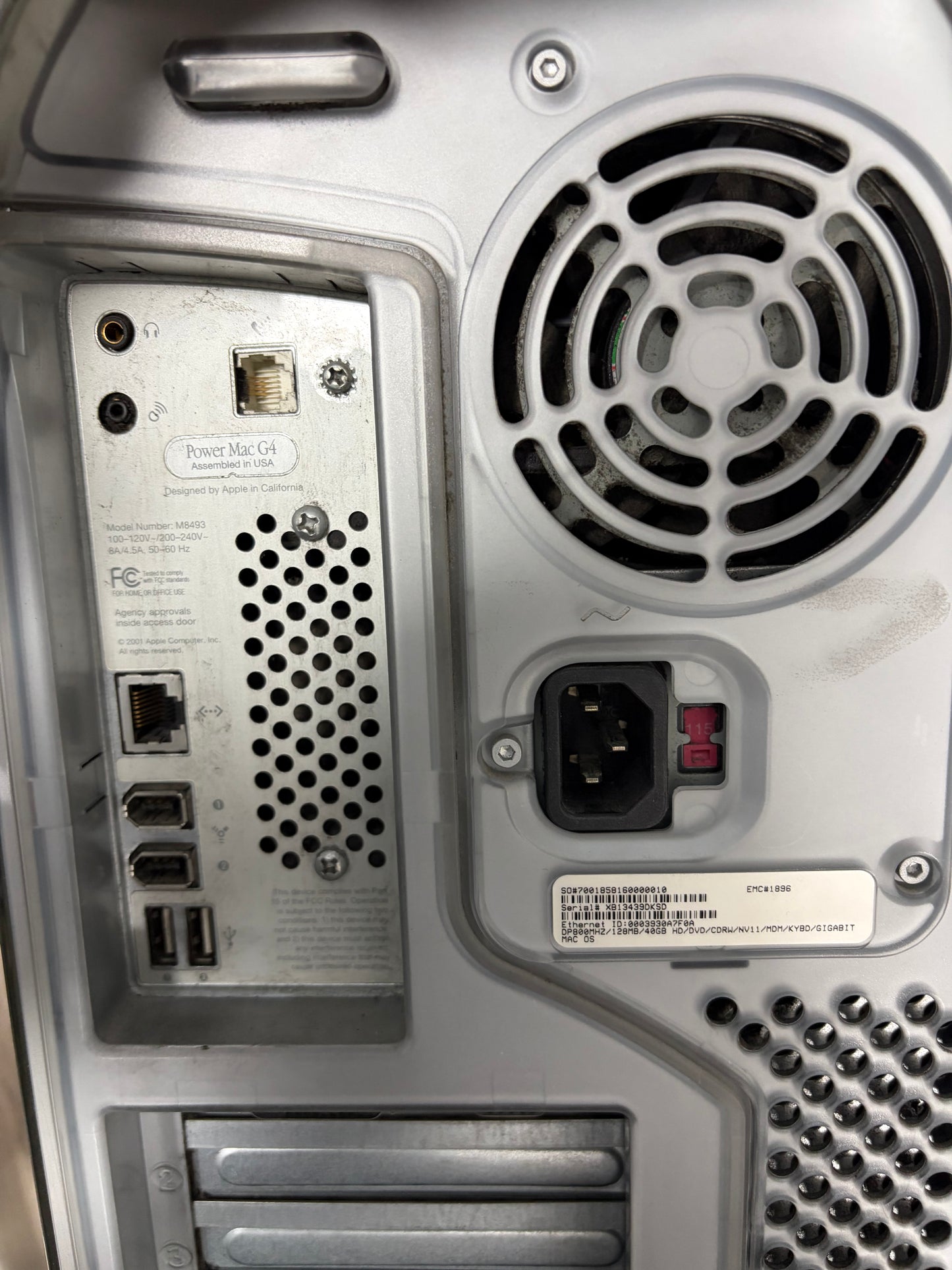 Apple Computer Power Mac G4 Quicksilver 2002 933Mhz 1.5 GB RAM - M8493 Tested