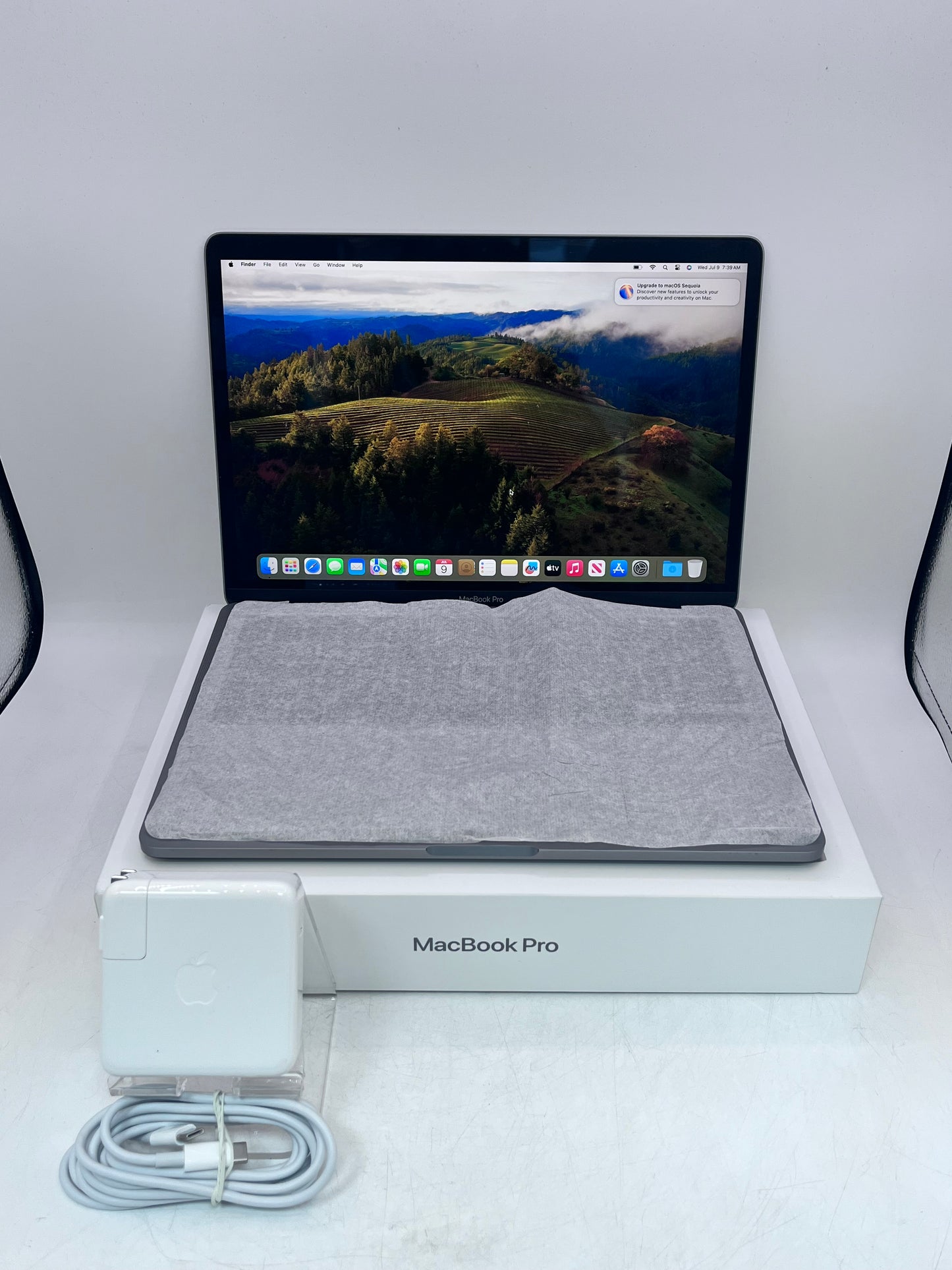 Apple MacBook Pro 13" A2338 MNEH3LL/A 2022 Space Gray 256GB M2 - New Open Box