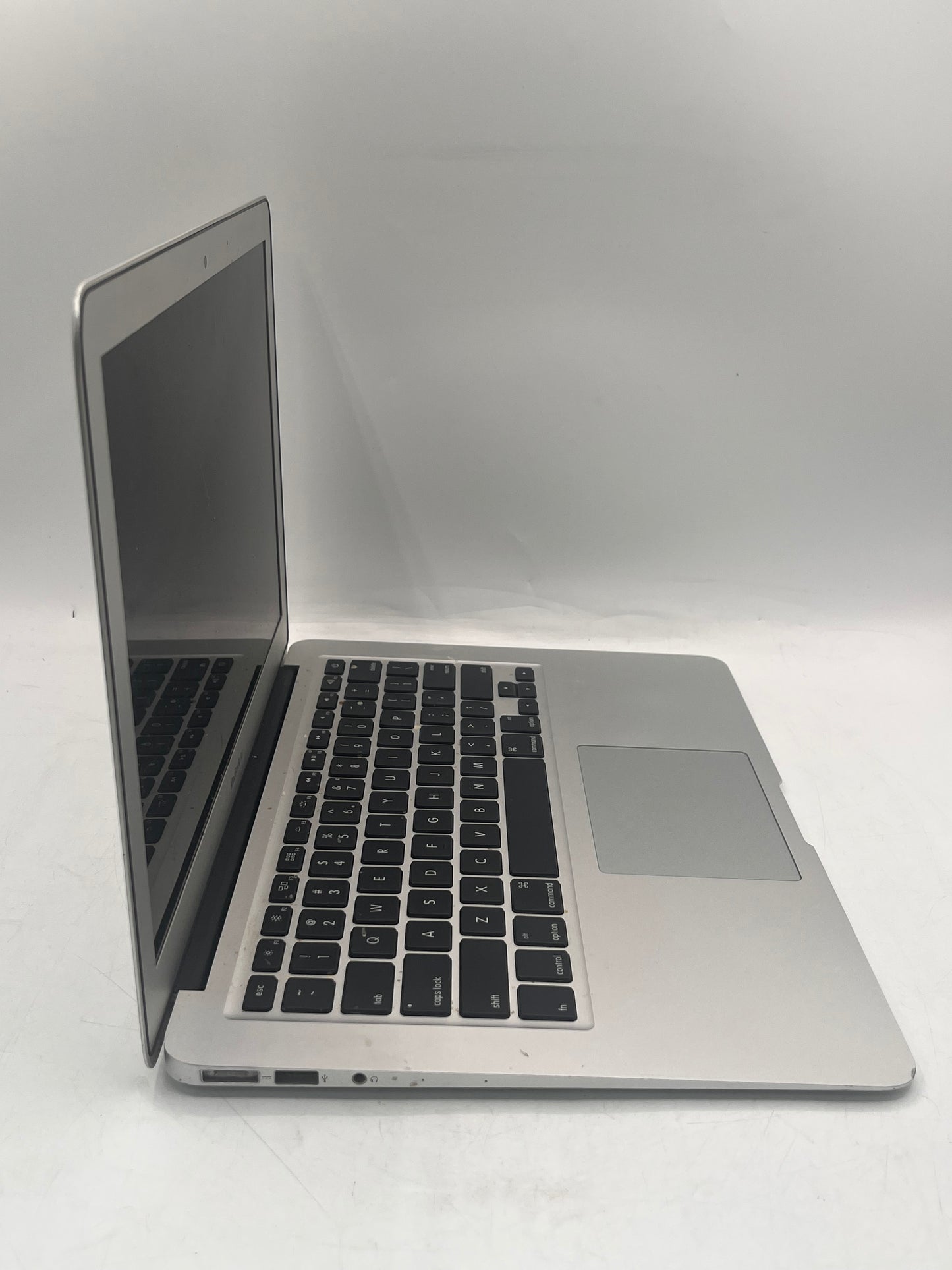 2013 Apple MacBook Air 11" i5 1.3GHz 8GB RAM 256GB SSD Silver A1465 Free Shipping