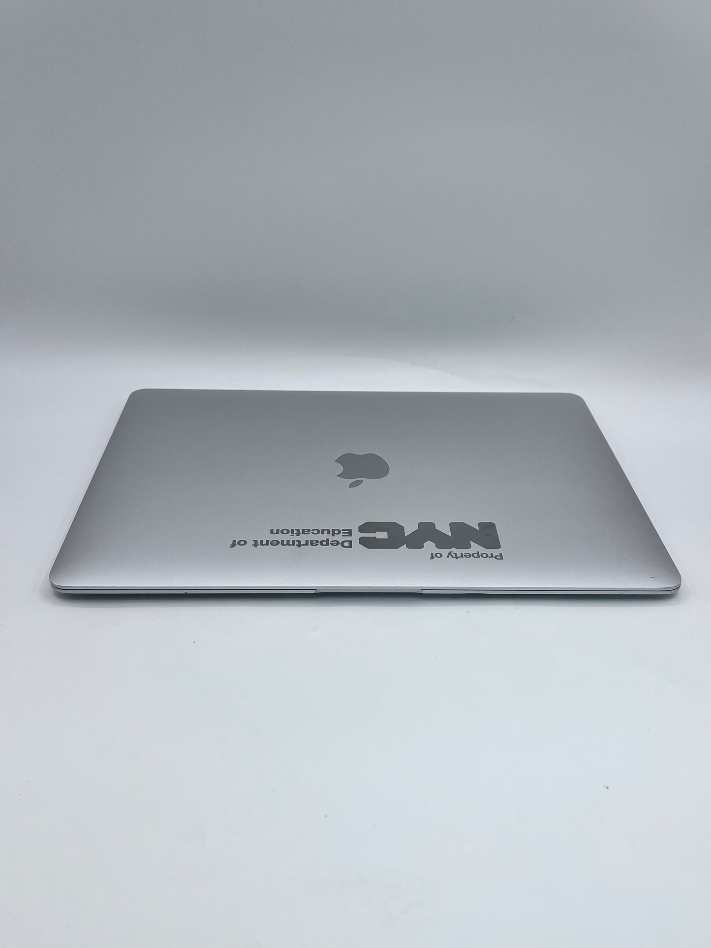 Apple MacBook Air 13.3" M1 8GB 256GB A2337 MGN93LL/A Silver Remotely Managed