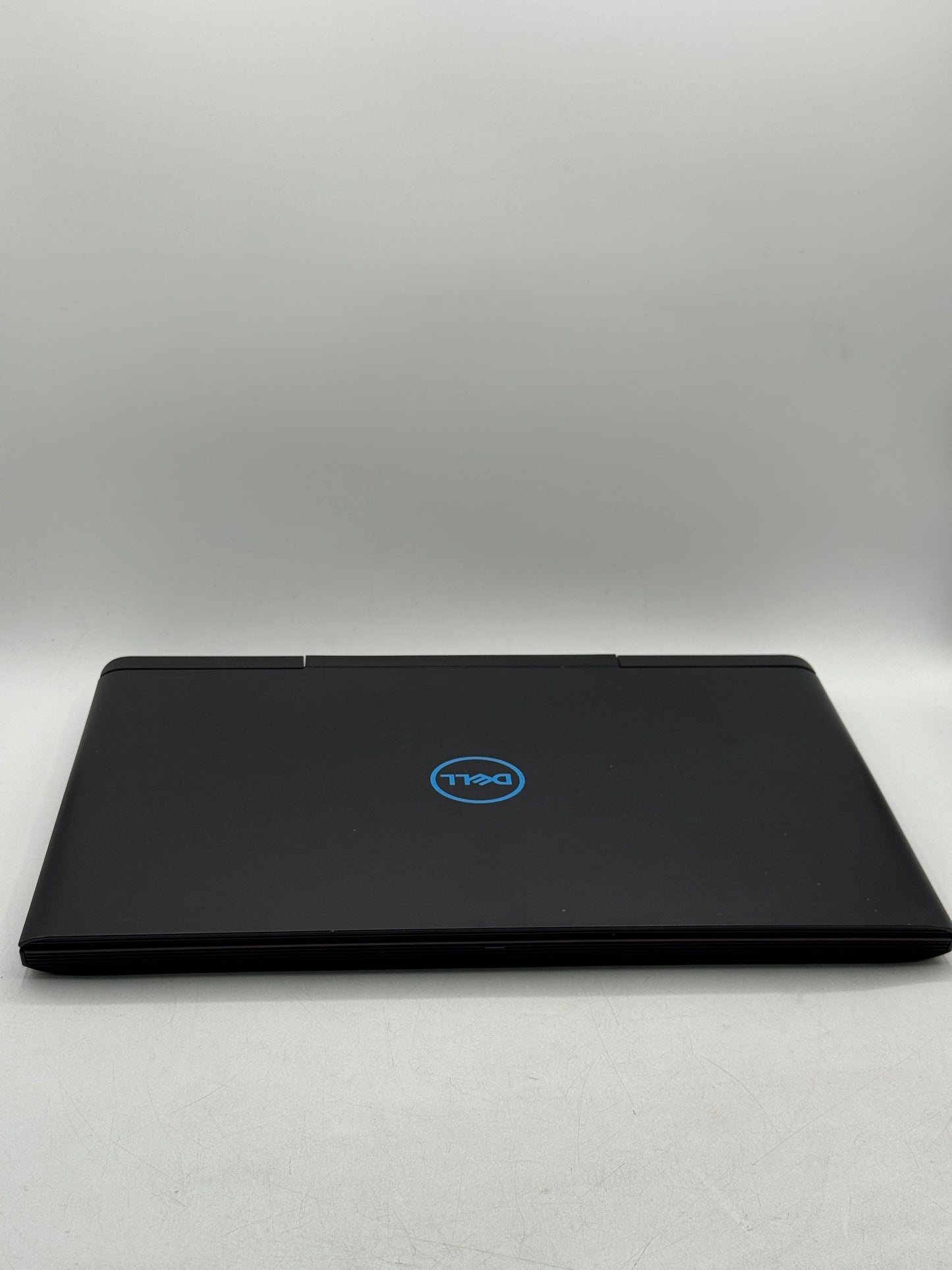 Dell G7 7588 15.6" i7-8750H 2.20 GHz 8GB 256GB GeForce GTX 1060 Max-Q Black READ