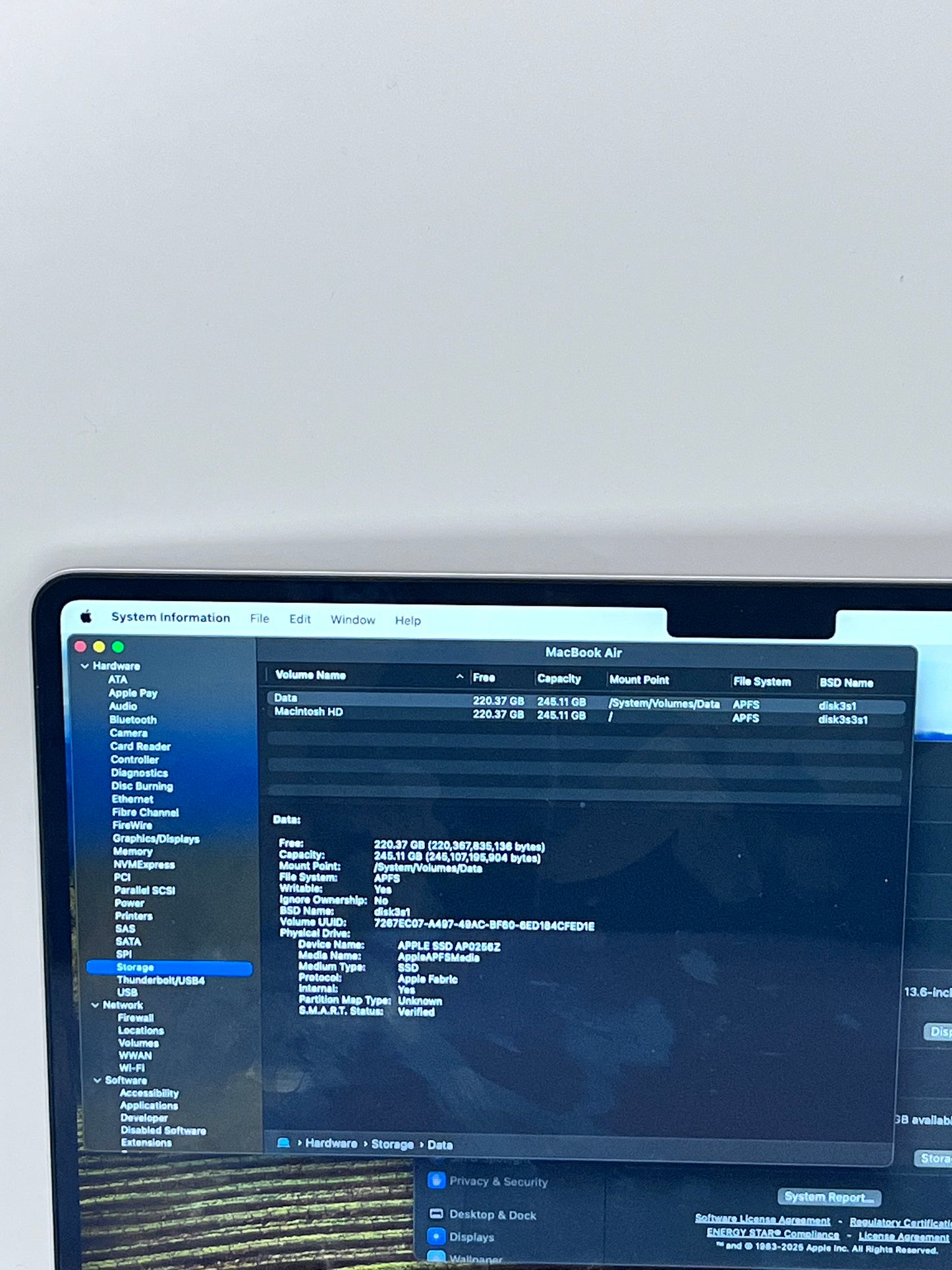 2022 Apple MacBook Air 13.3" M2 8GB 256GB A2681 REMOTELY MANAGED