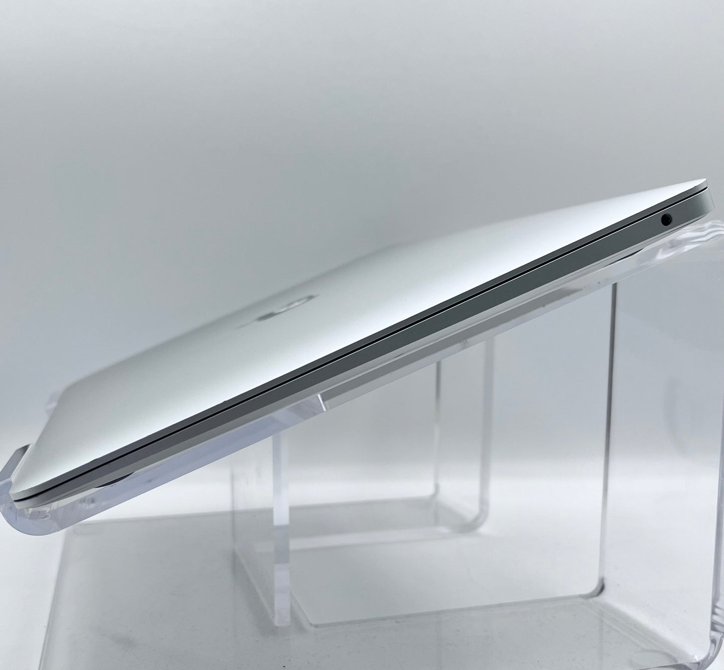 Apple 2020 MacBook Air A2337 M1 8GB RAM 256GB SSD Silver Cycle Count 64 with Apple Care Plus