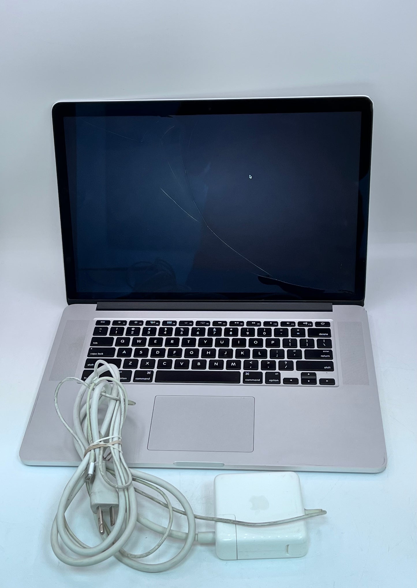 Apple MacBook Pro 15" A1398 (2015) - Core i7, 16GB RAM, 512GB SSD - Silver