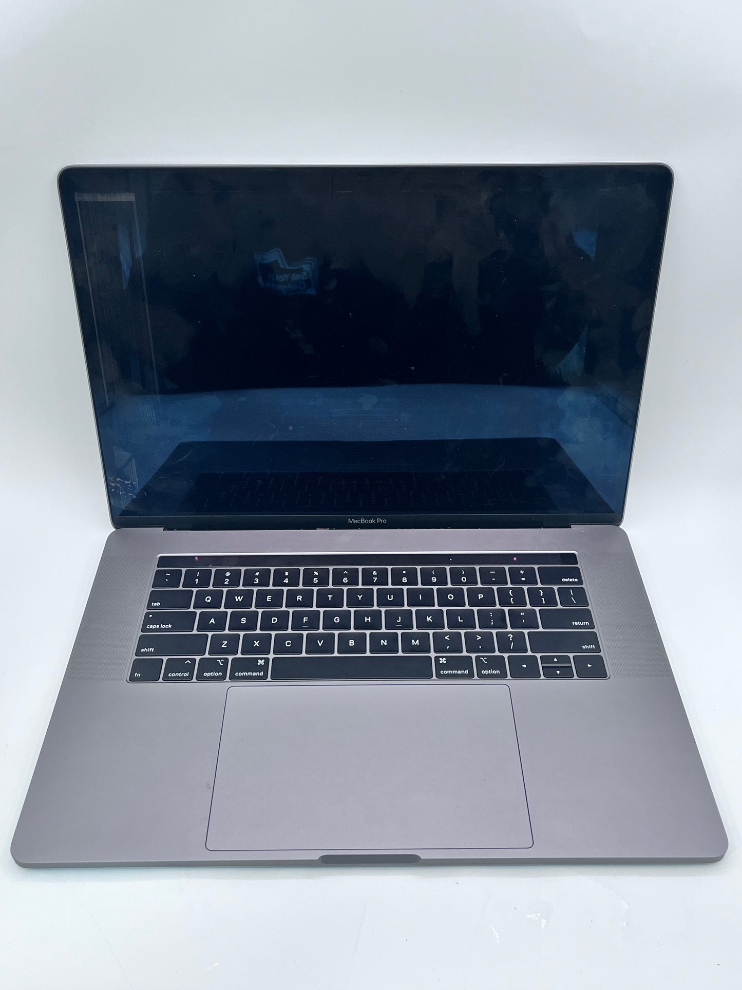 Apple MacBook Pro 15" A1990 256GB 16GB 2018 - Silver READ