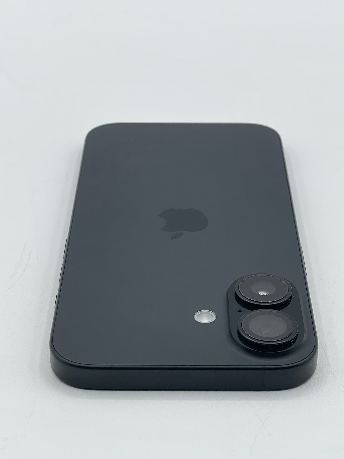 Unlocked Apple iPhone 16 6.1" 256GB A3081 MYAX3LL/A 100% Battery Health Black