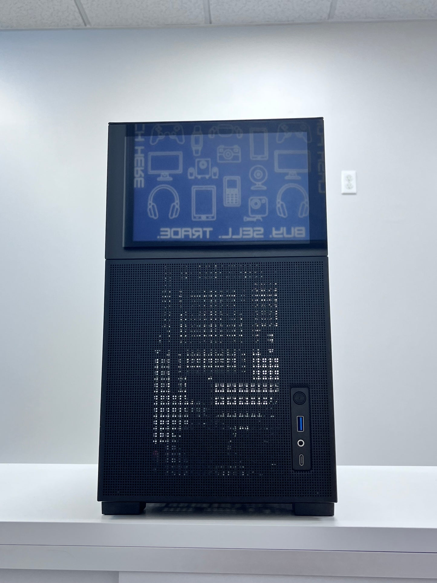 Jonsplus Mini-ITX PC Case with Built-in Display - Black