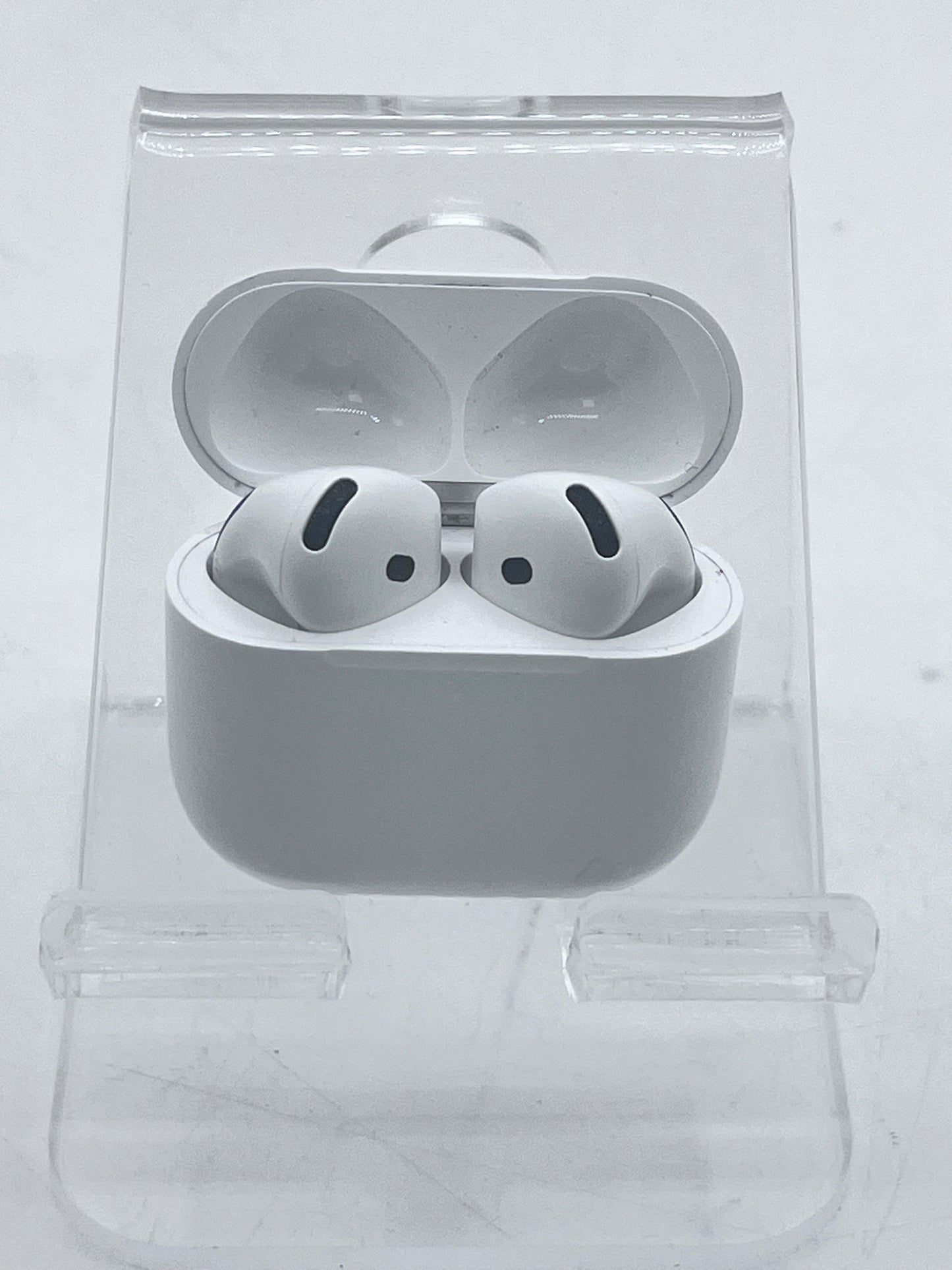 Apple Airpods 4th generation A3058 case, A3050 right bud, and A3053 left bud - White