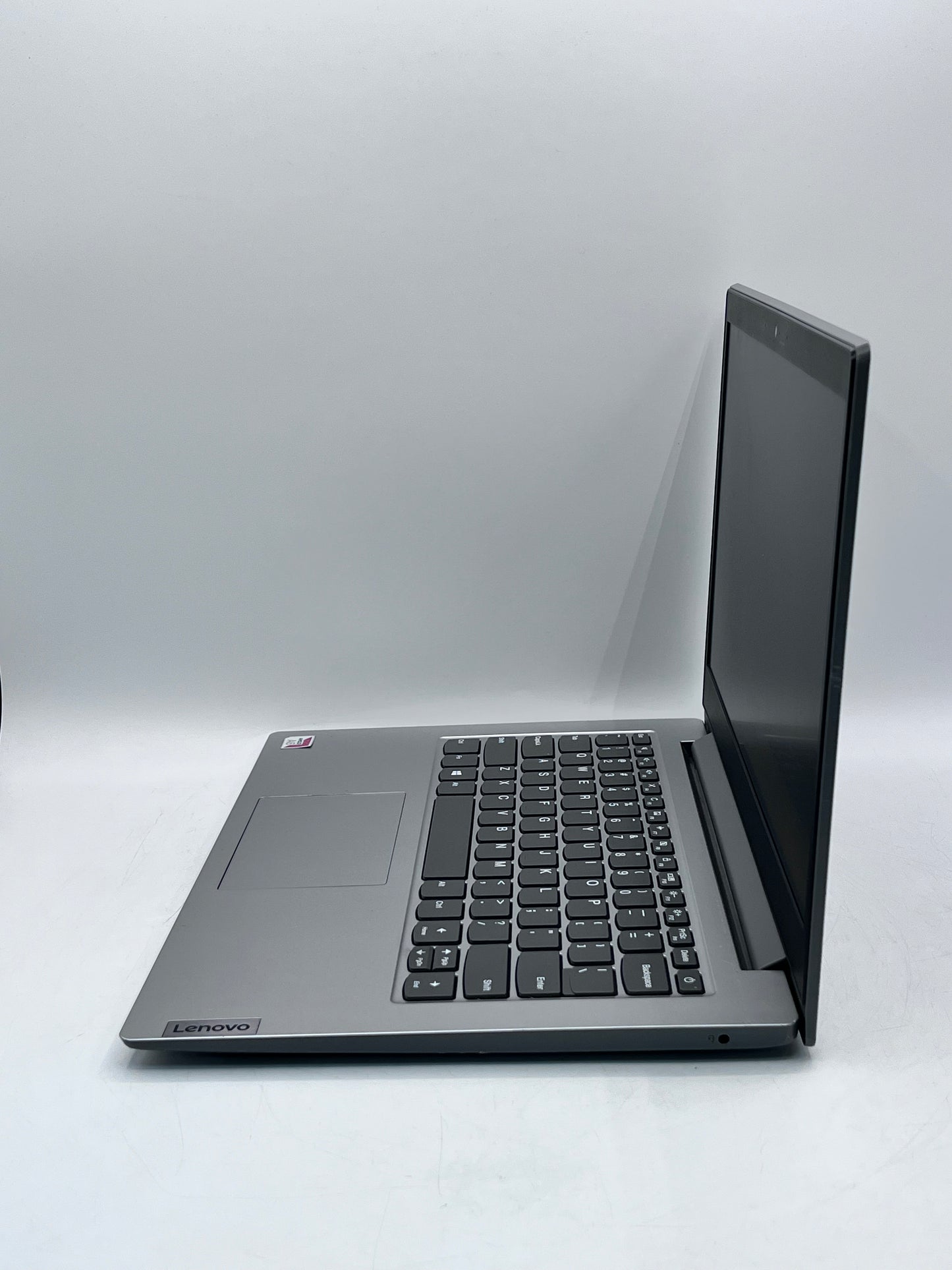 Lenovo IdeaPad Slim 1-14AST-05 14" AMD A6-9220e 1.6GHz 4GB RAM 64GB Radeon R4