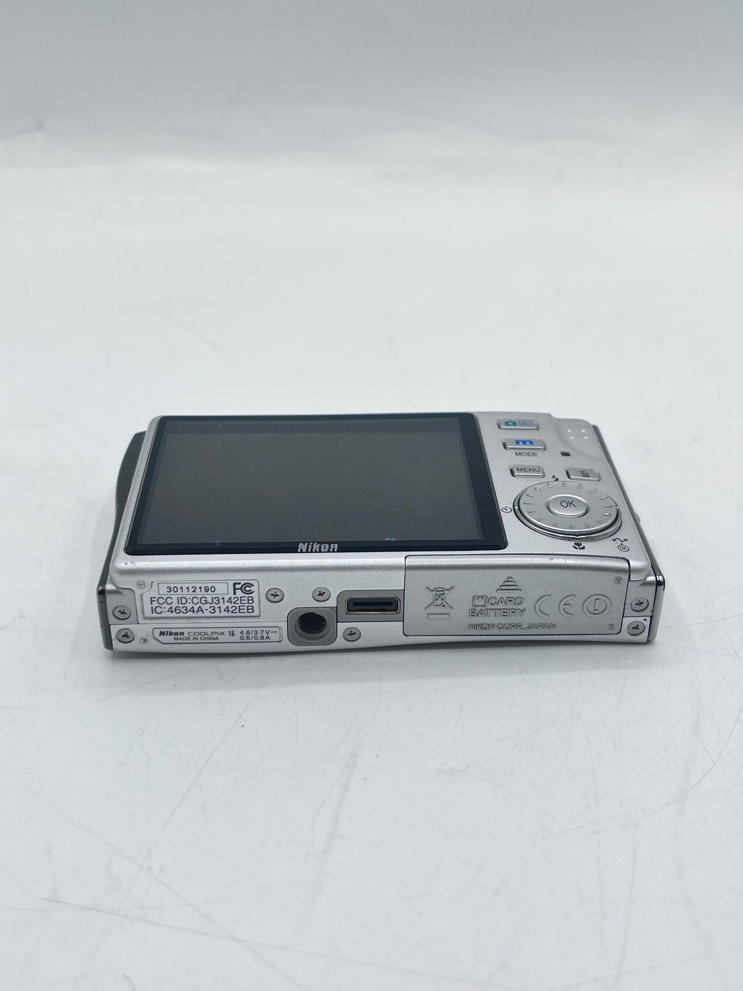 Nikon Coolpix S6  Digital Camera Silver Untested