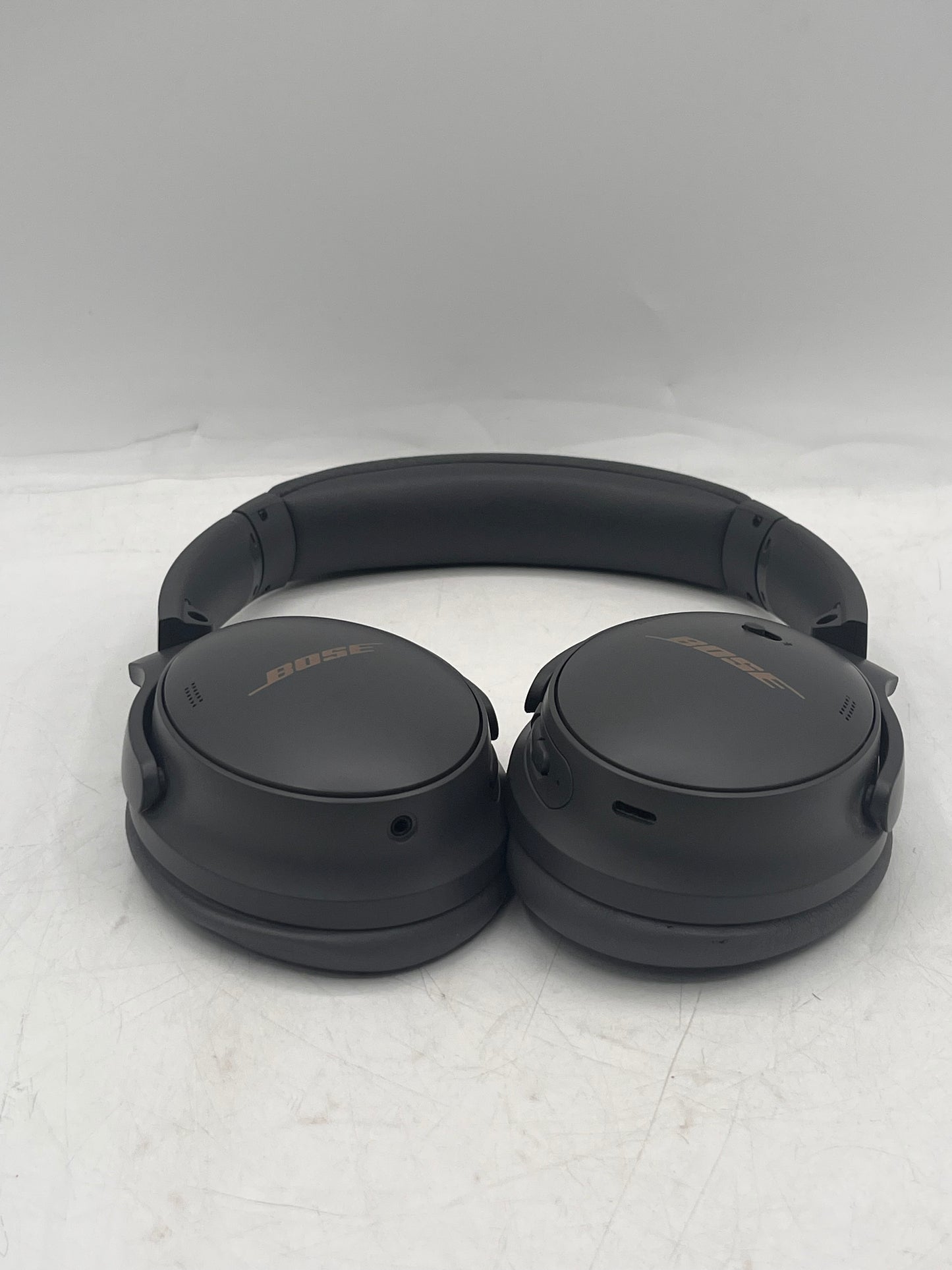 Bose QuietComfort 45 Wireless Headphones With Carrying Case Gray