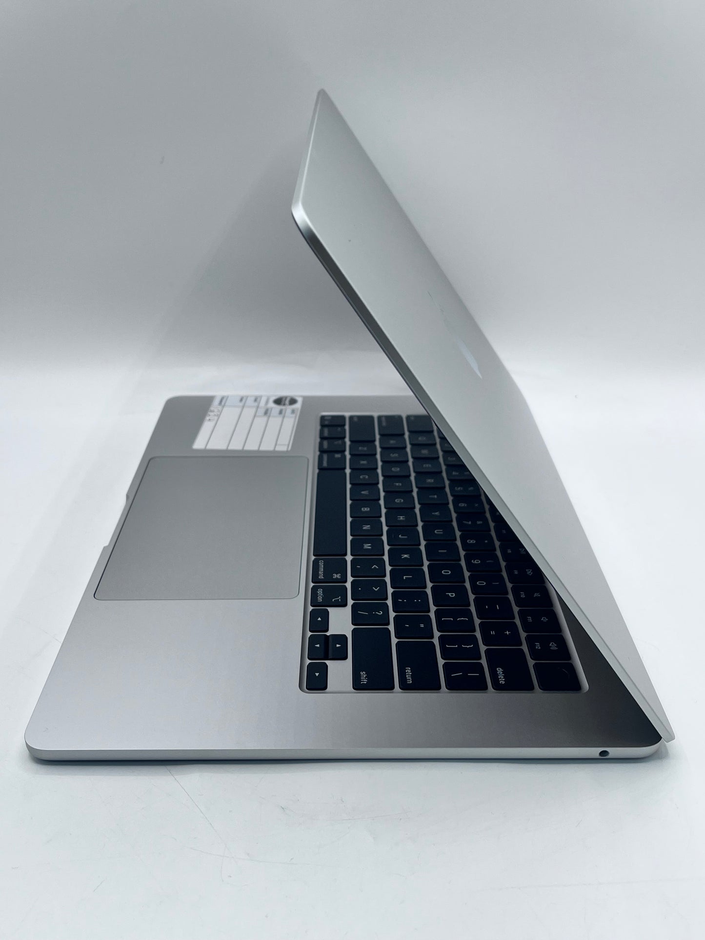 2025 Apple MacBook Air 15" 10C M4 CPU 10C GPU 32GB 1TB A3241 SLV READ