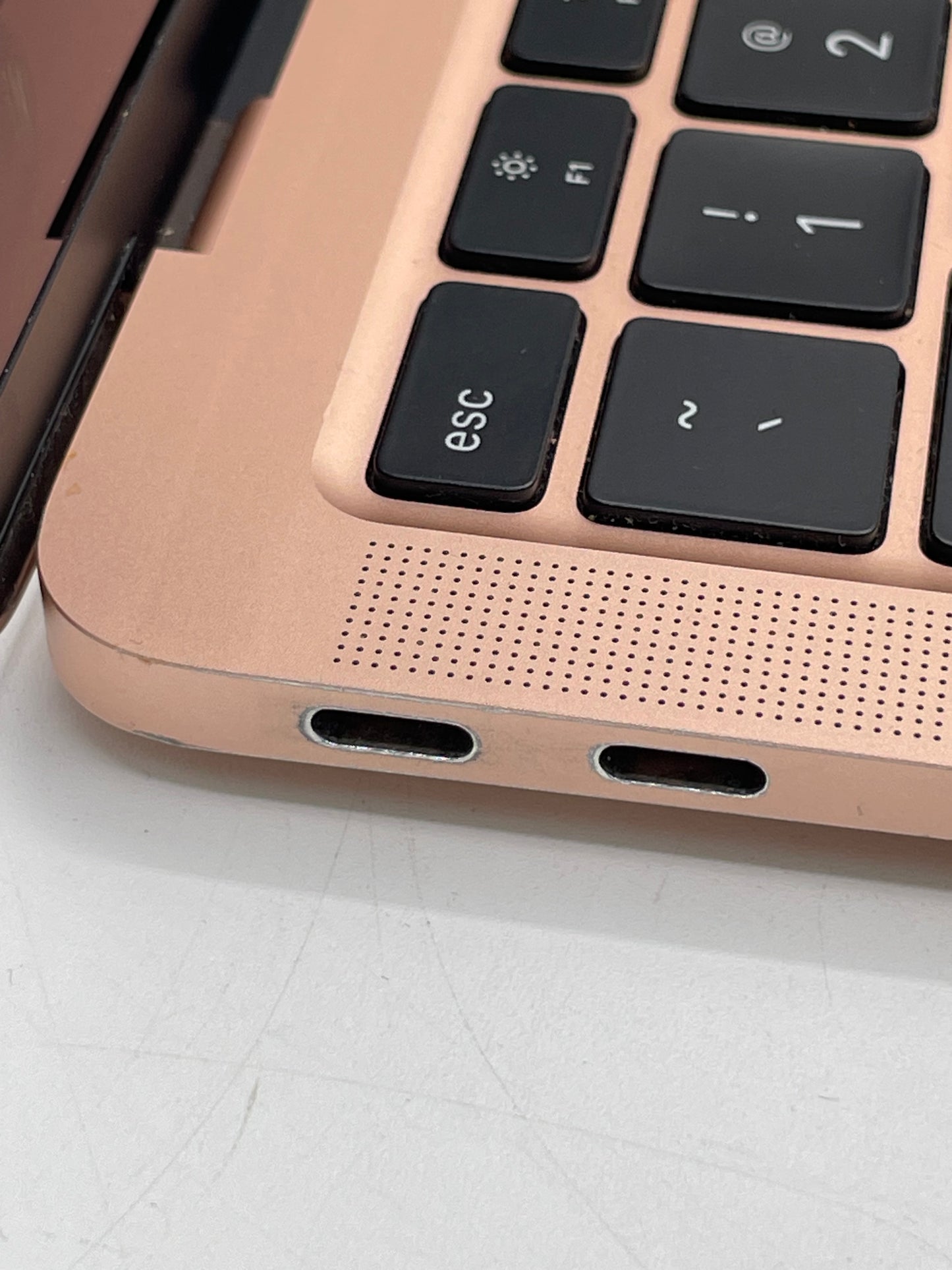 2020 Macbook Air i3 8GB 256GB Rose Gold NO OS