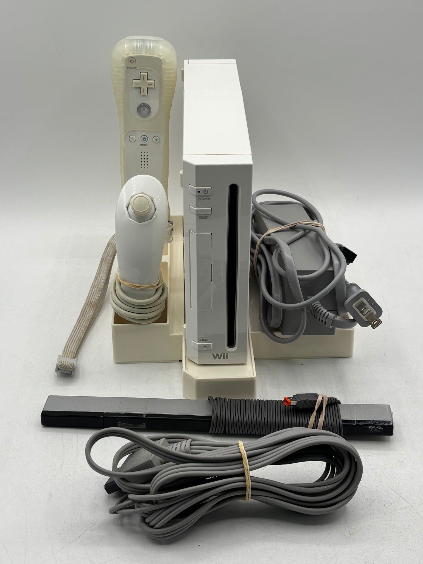 Nintendo Wii Game Console RVL-001 Bundle, White (FREE SHIPPING)