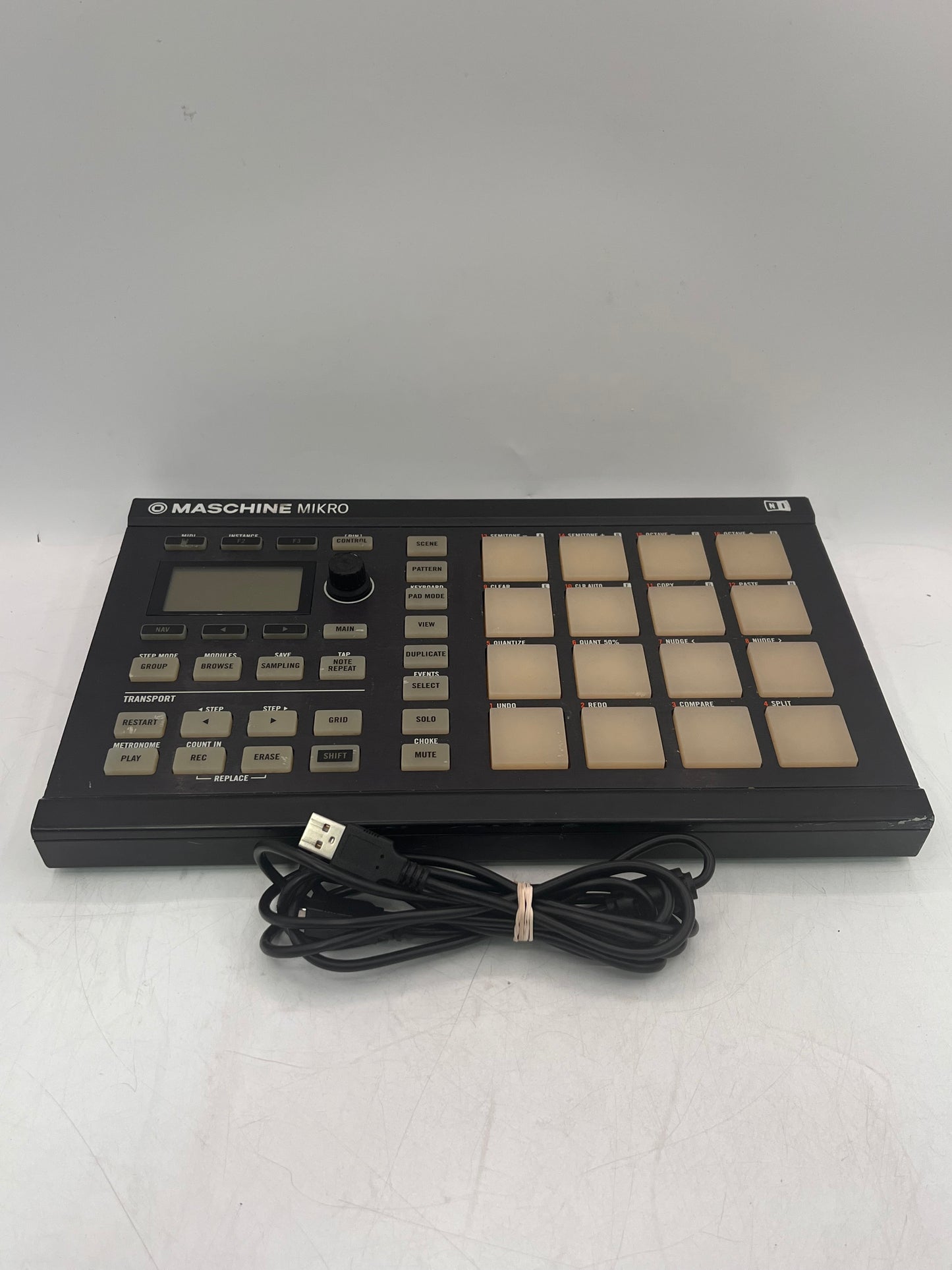 Native Instruments Maschine Mikro MK2 Pro Audio Controller