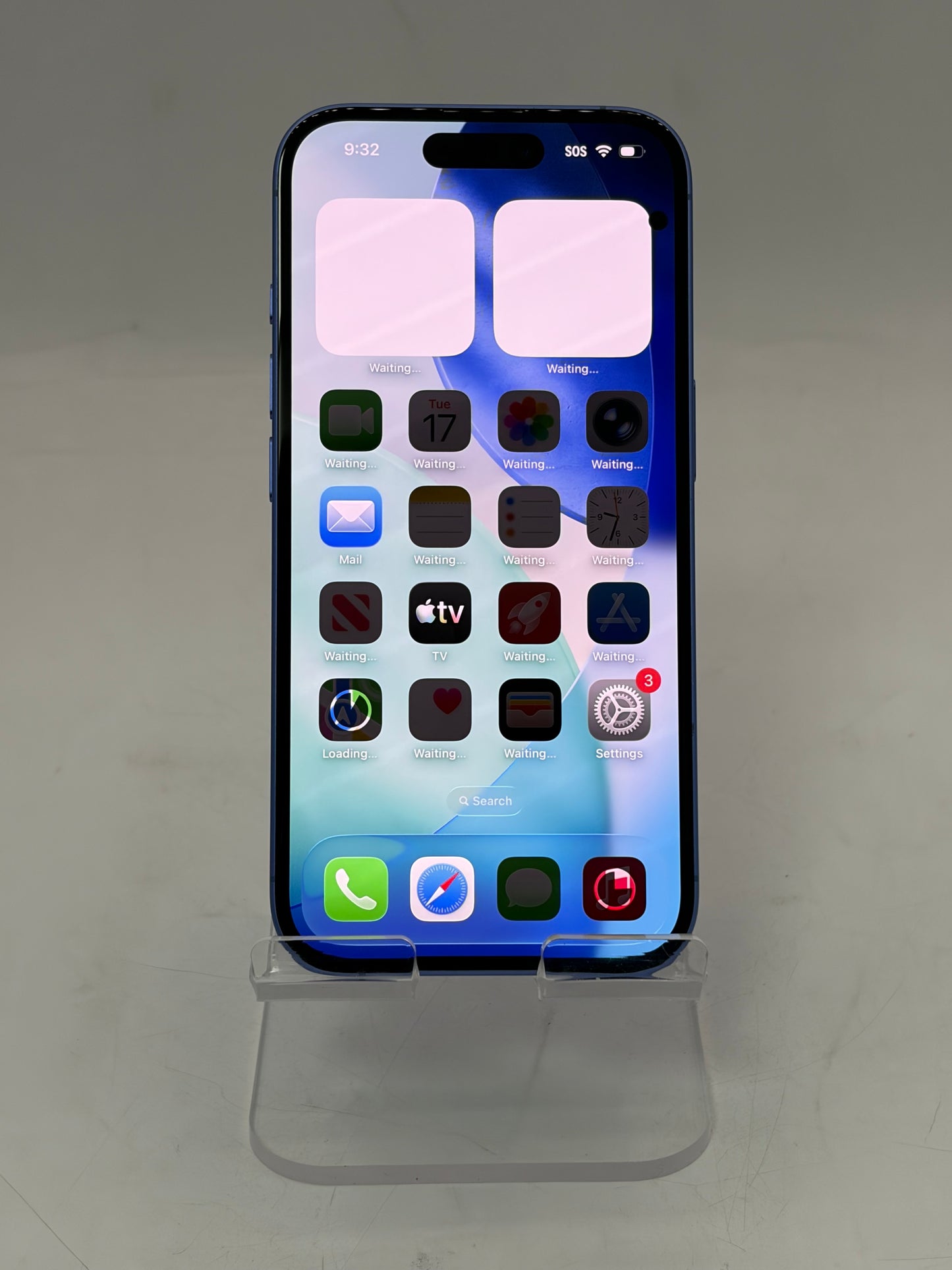 Unlocked Apple iPhone 16 128GB A3081 MYAT3LL/A - Blue 97% Battery CRACKED BACK