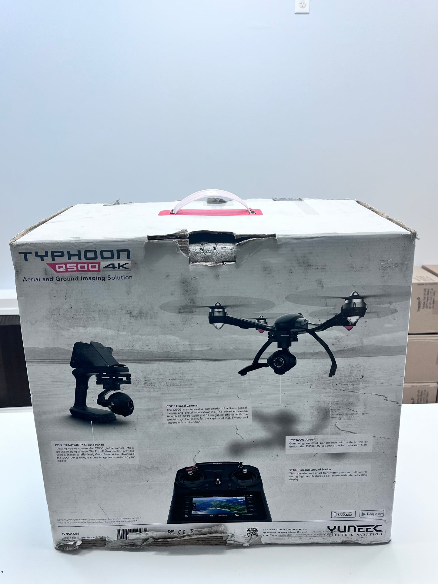 Yuneec Q500 4K Typhoon Quadcopter w/ CGO3 Camera, SteadyGrip