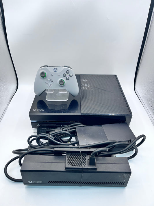 Microsoft Xbox One 500GB 1540 Console with Kinect Accessory