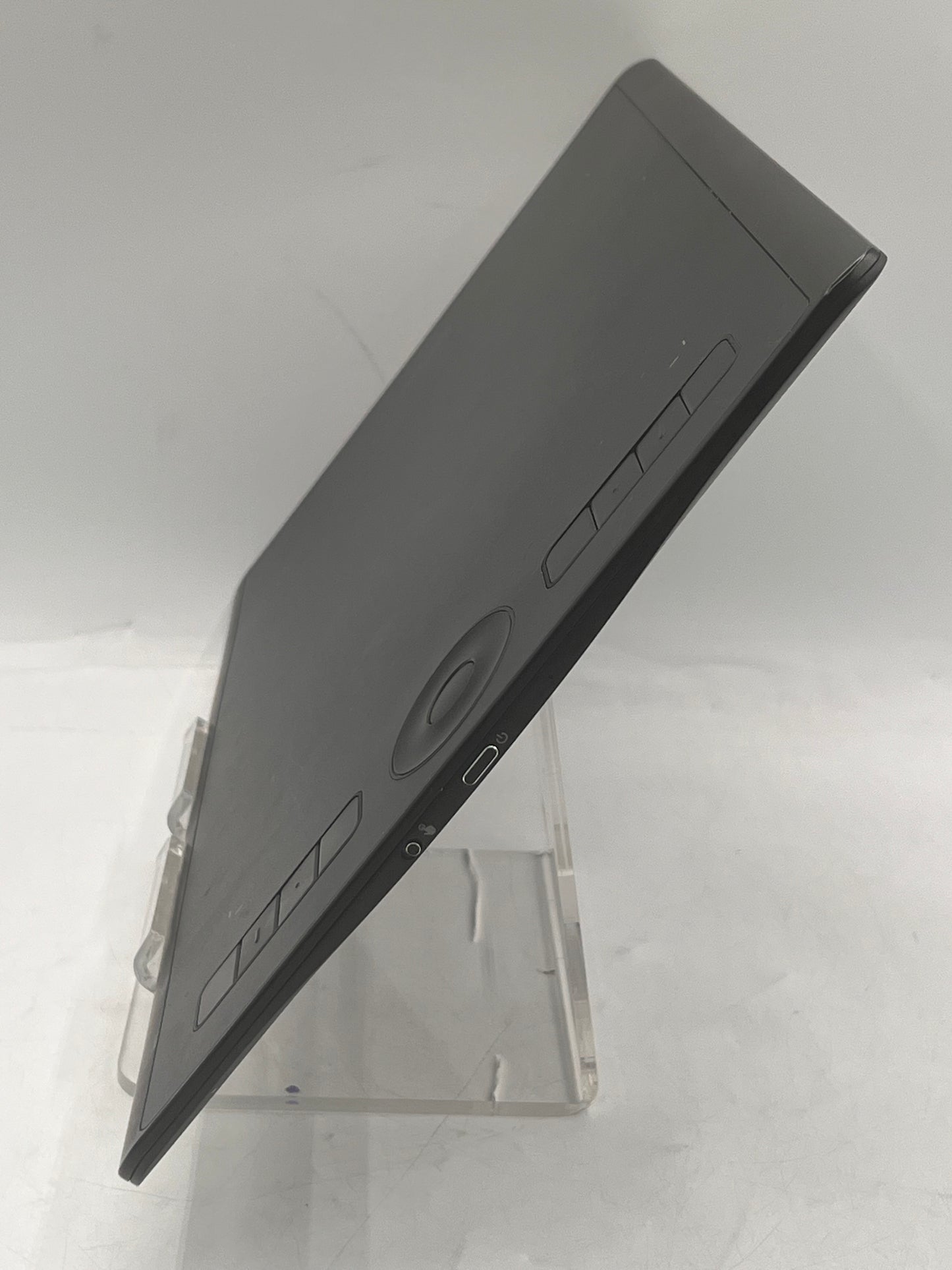 Wacom PTH660 Intuos Pro Medium Graphic Tablet with Pen and USB Cable