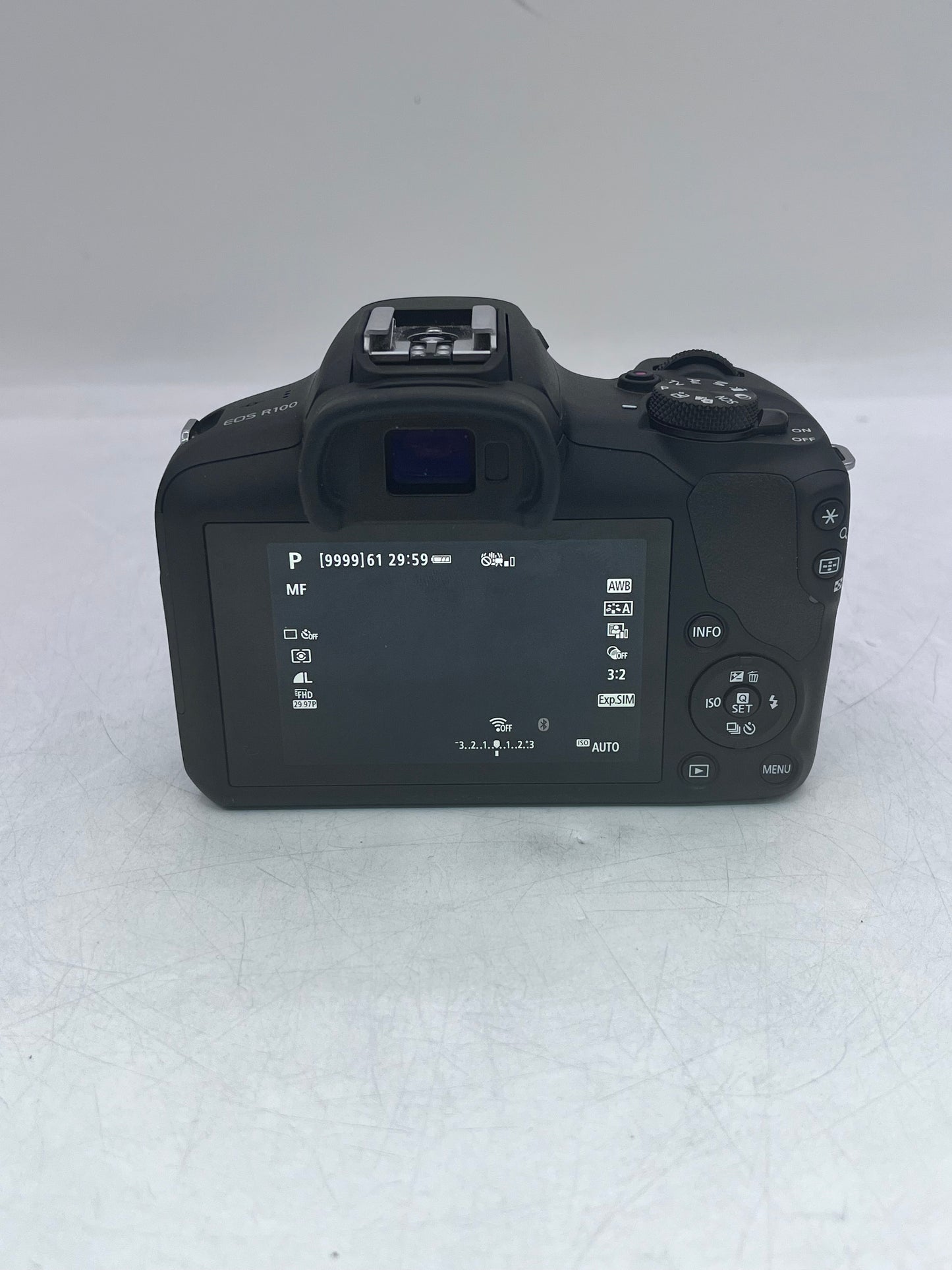 Canon EOS R100 Mirrorless Digital Camera with 18-45mm Lens with Charger and Battery Tested