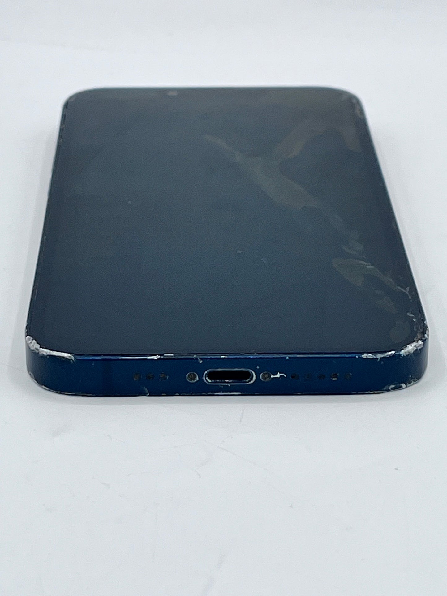 Unlocked Apple iPhone 13 6.1" A2633 128GB - Black
