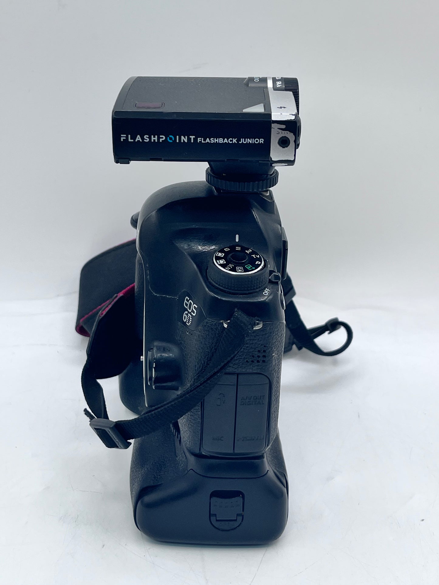 Canon EOS 6D Mark I 20.2 MP Camera W/ Battery Grip and Flash Tested Free Shipping