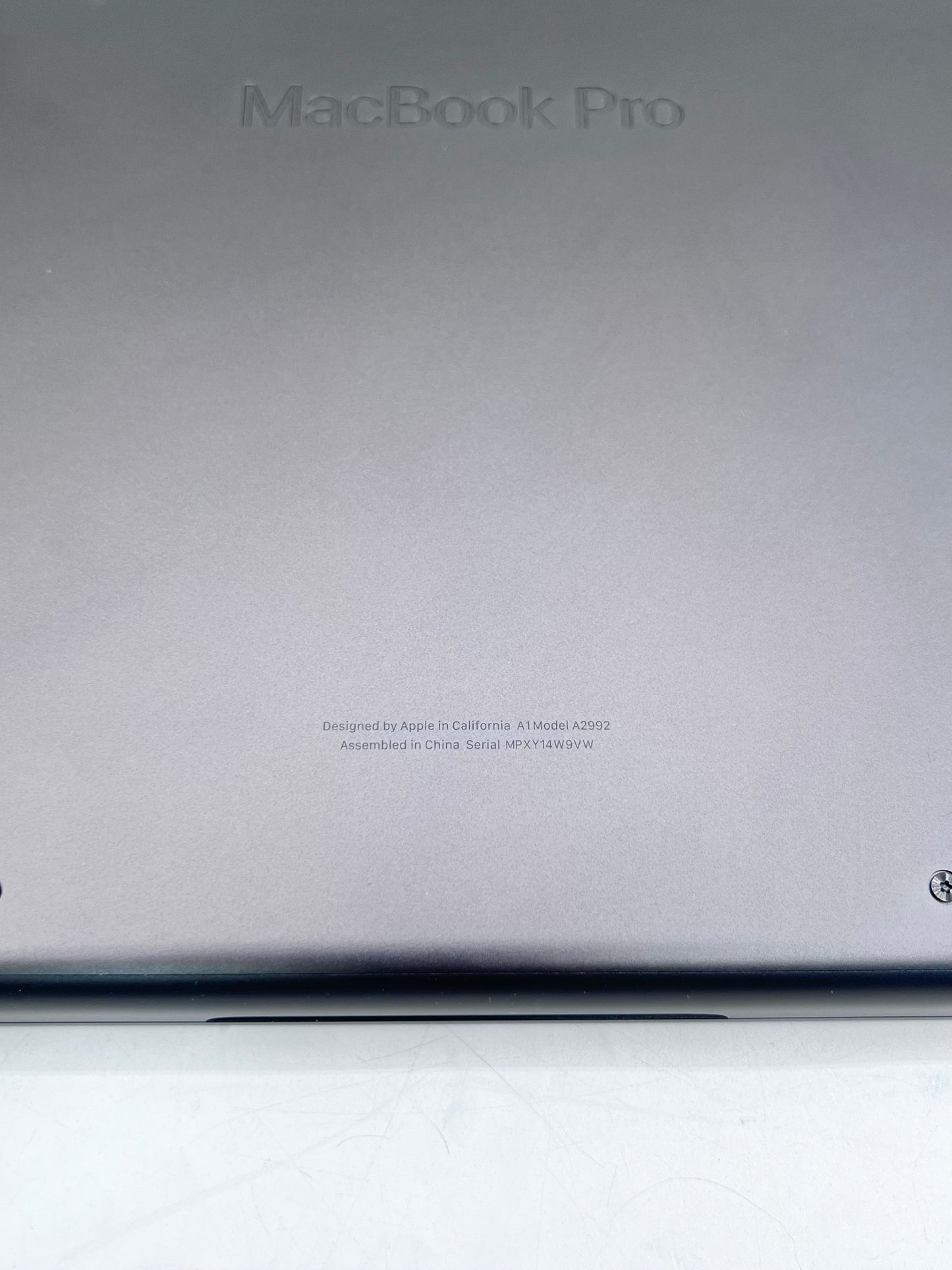 2024 Apple MacBook Pro 14" 11C M3 Pro 14C GPU A2918 MRX33LL/A 18GB 512GB SB READ