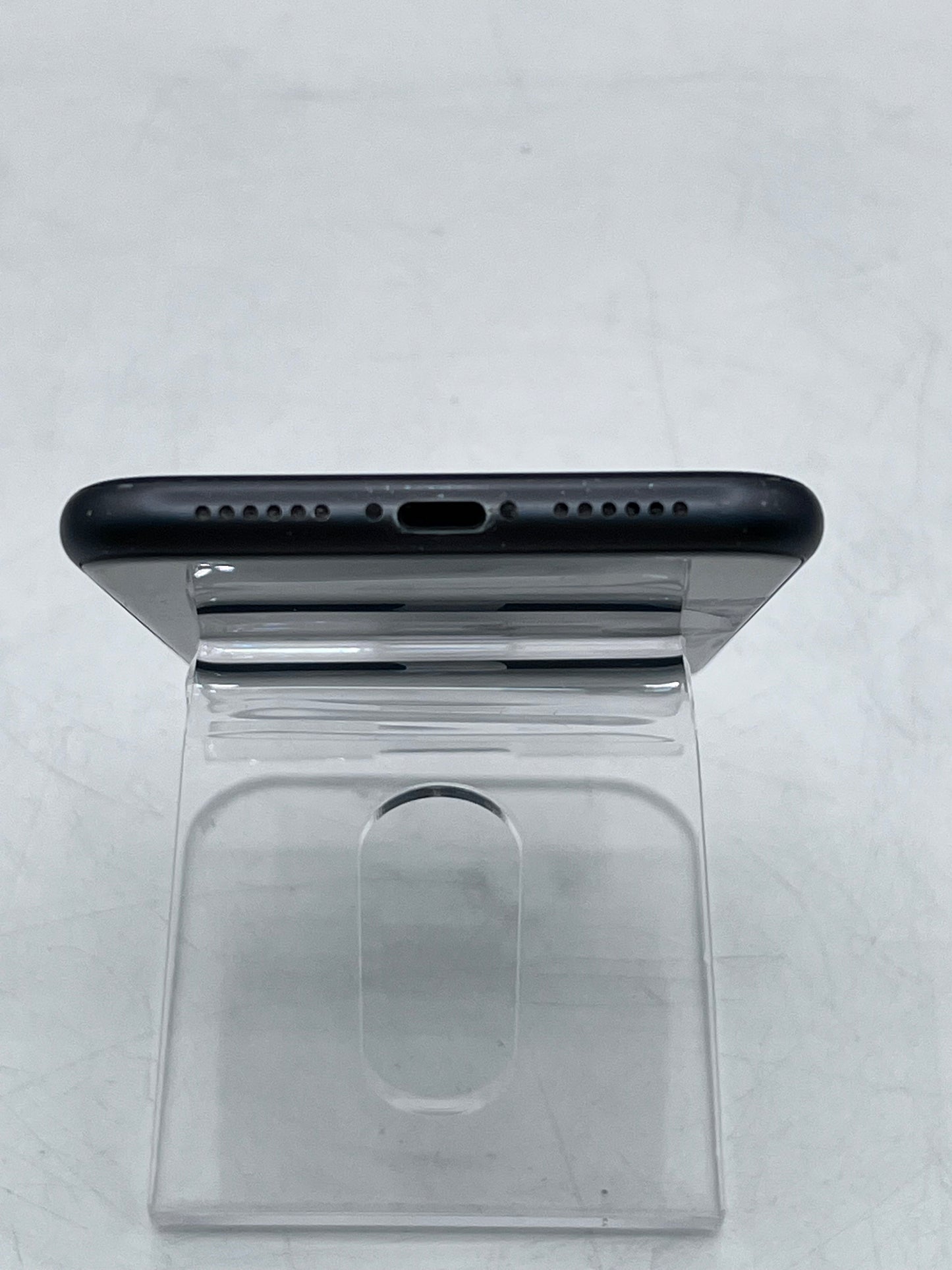 Apple iPhone 11 - 64GB - Black - Unlocked - Service Battery - Clean IMEI