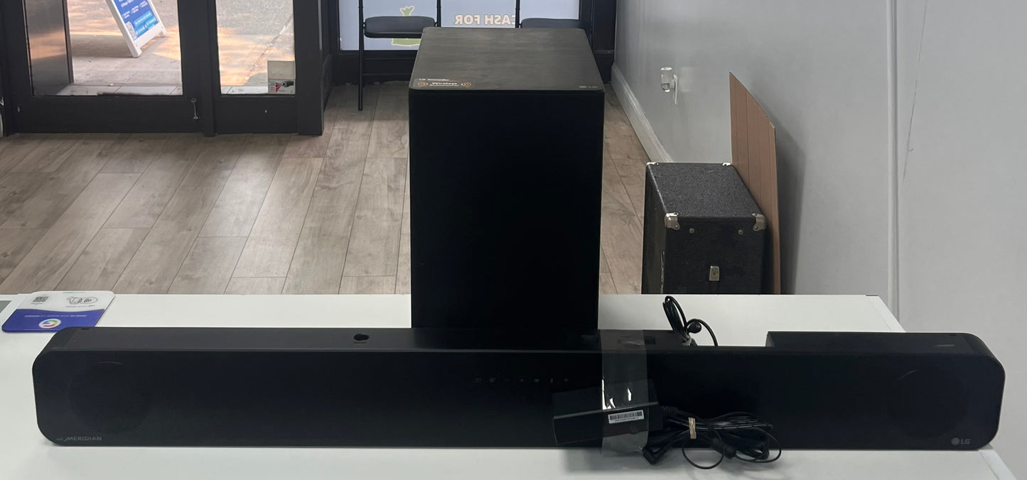 LG SPP8-W Subwoofer with Soundbar SN9YG Black
