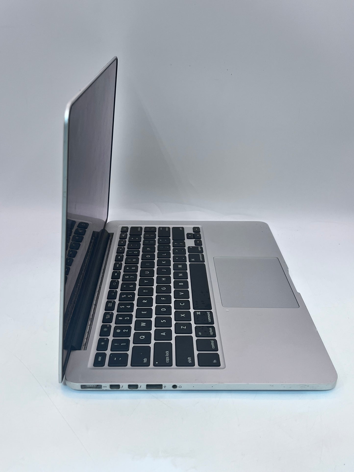 Apple MacBook Pro 13" A1502 2015 - Silver
