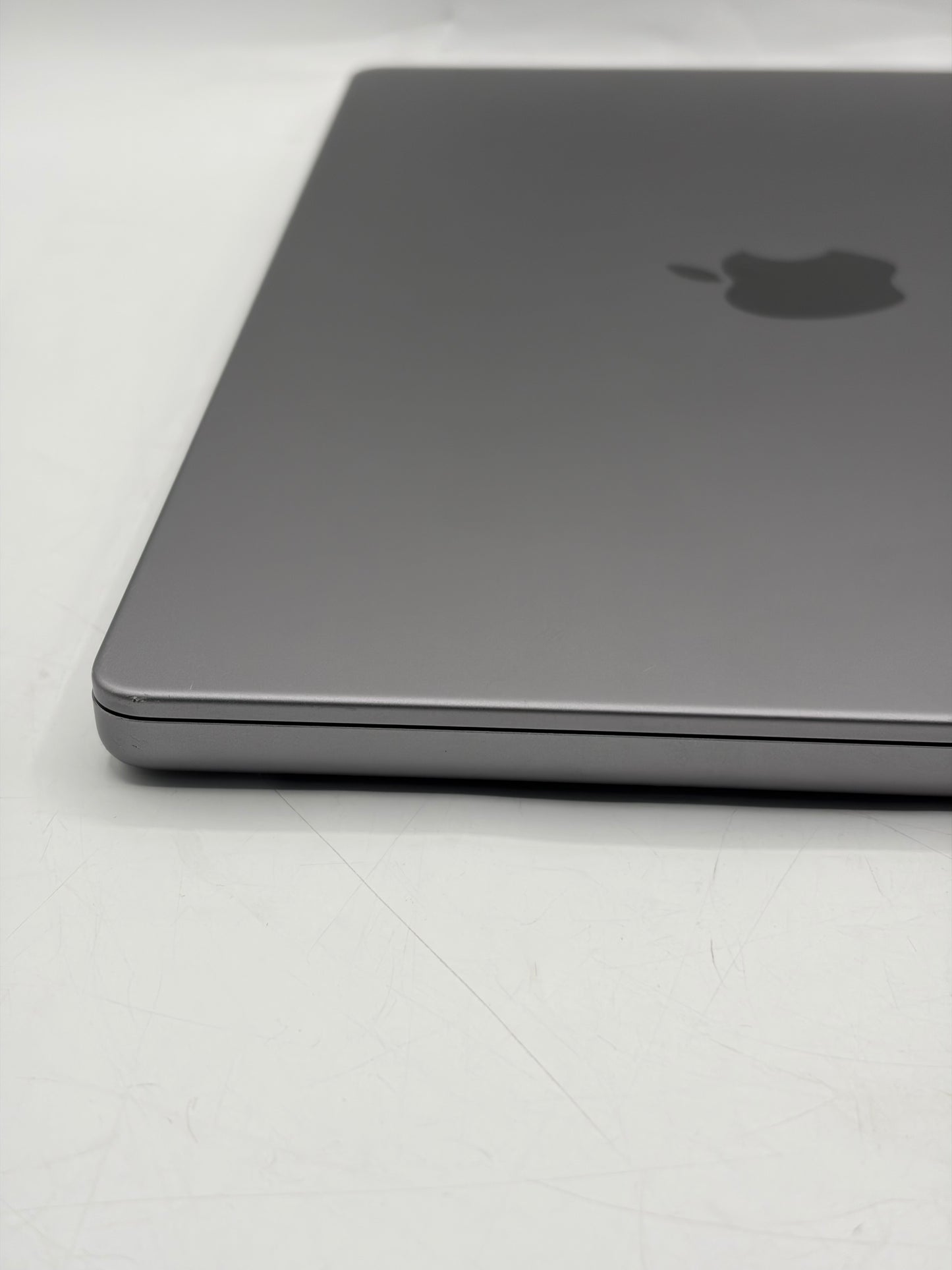 2021 Apple MacBook Pro 14" M1 Pro 16GB 512GB A2442 MKGR3LL/A Space Gray