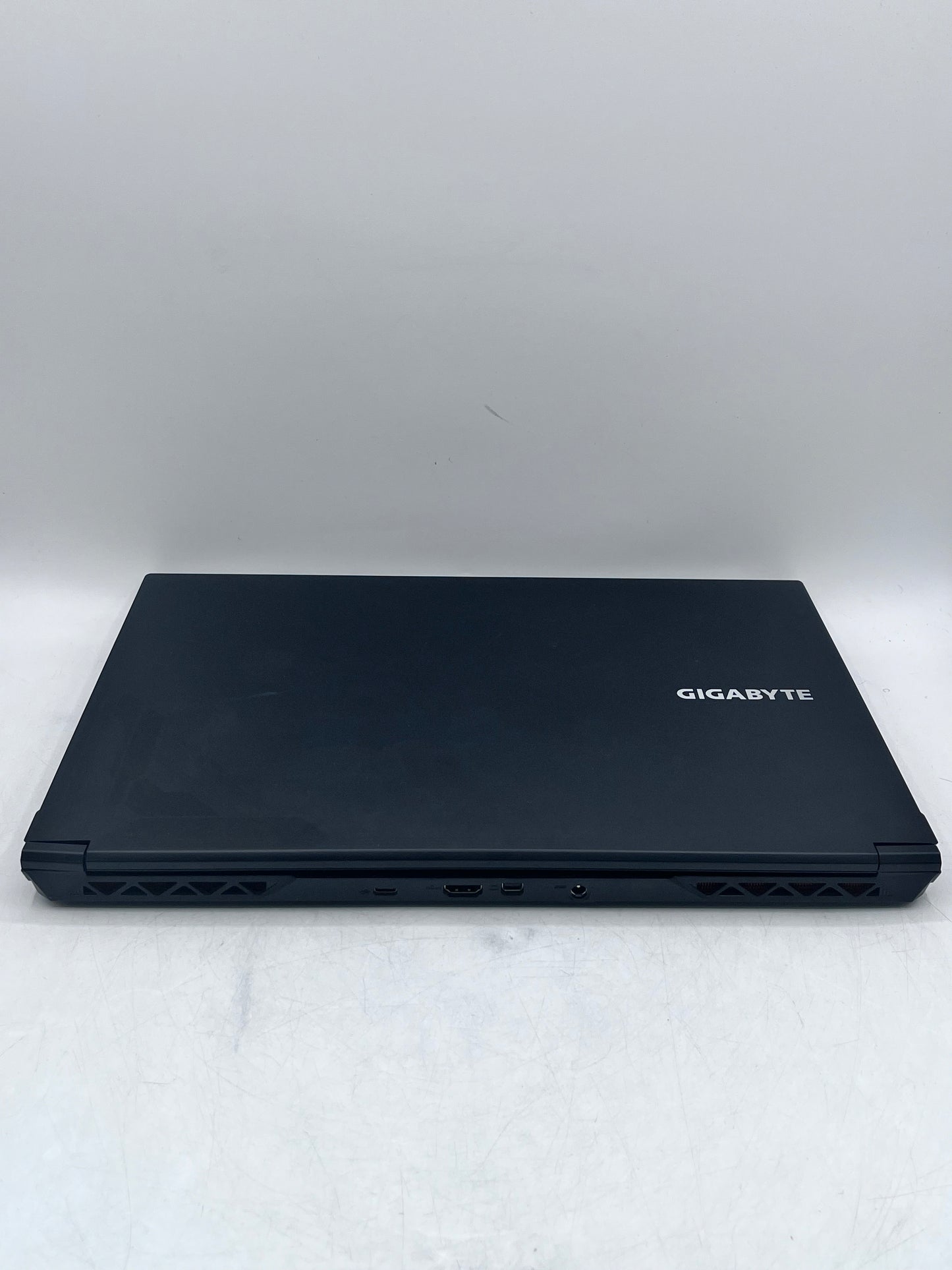 Gigabyte RC555 Laptop Intel i7-12650H RTX 4060 16GB 500GB - Black