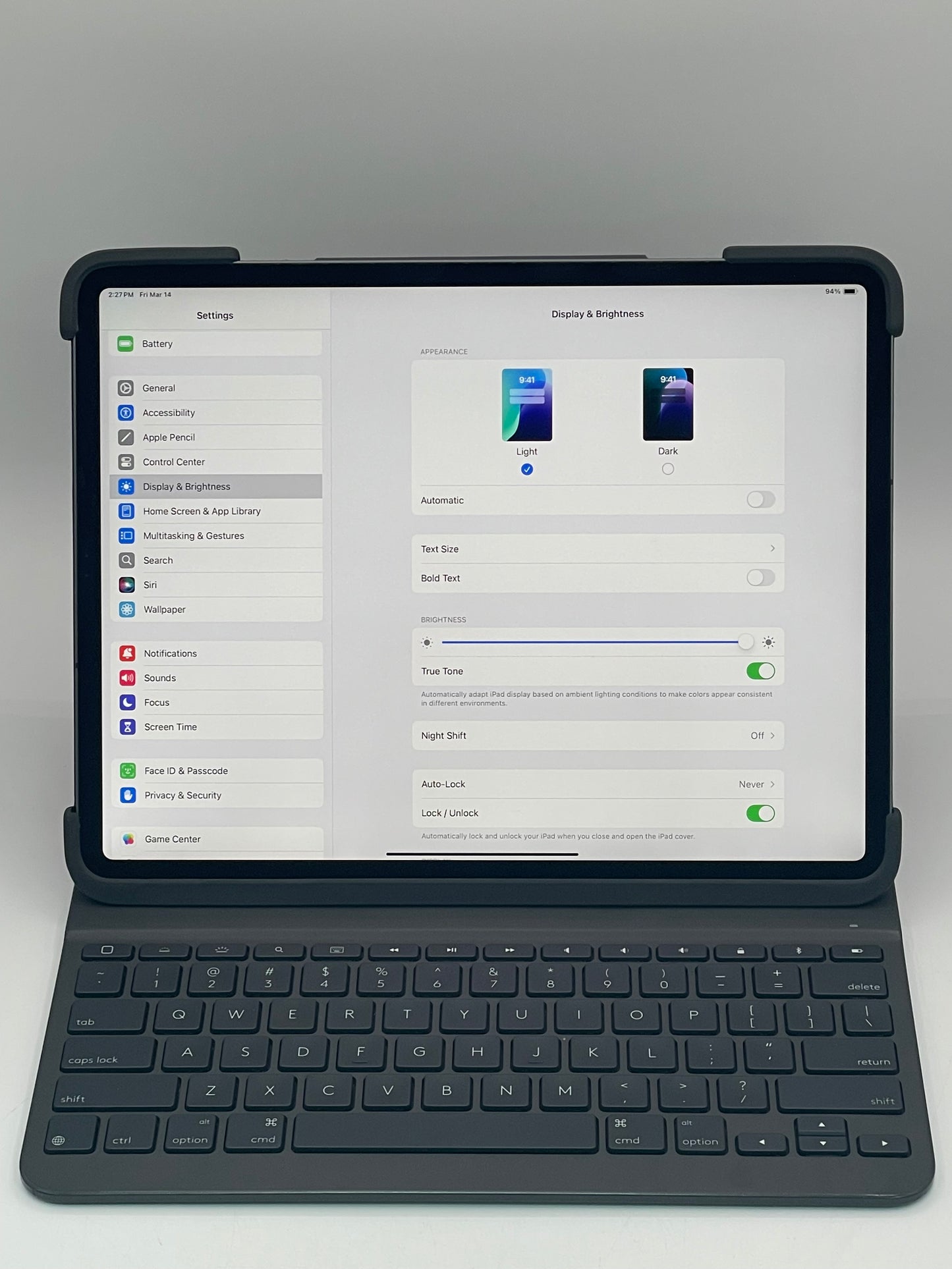 APPLE IPAD PRO 12.9" 4th GEN WIFI / CELLULAR - UNLOCKED - 265GB w/ APPLE Keyboard