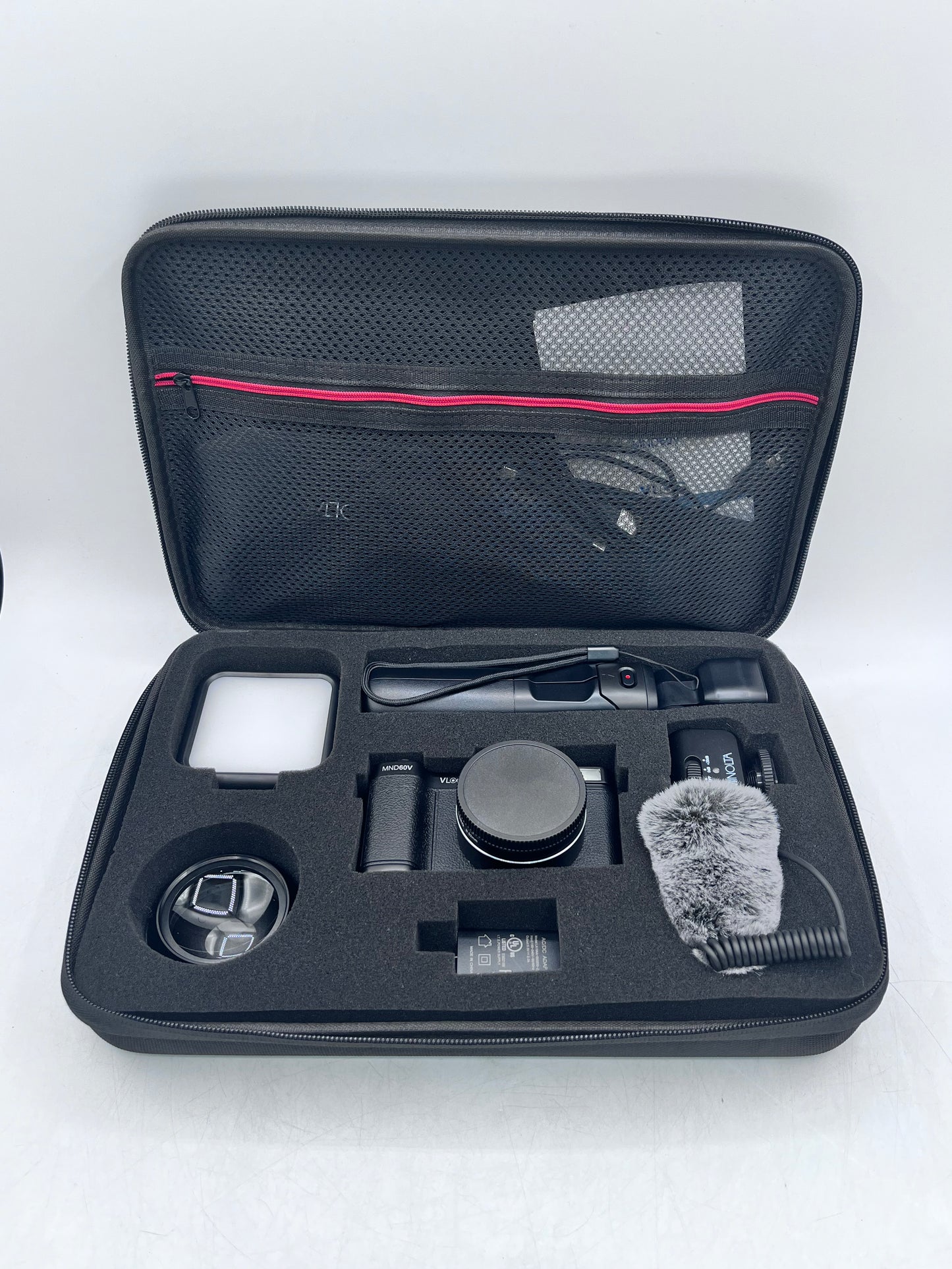 Minolta MND60V Digital Camera Creator's Kit - Black