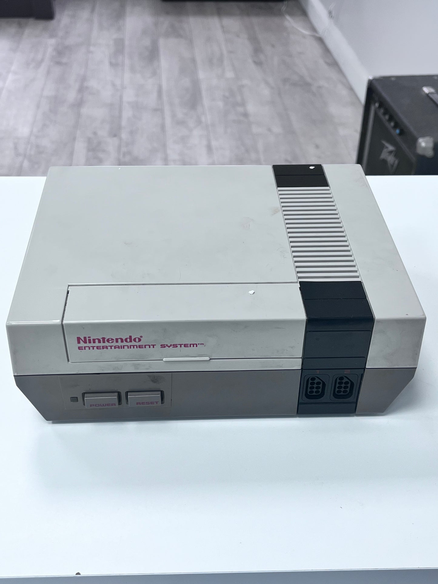 Nintendo NES System Console Bundle 4 Controllers Zapper Gun w/Joystick Free Shipping