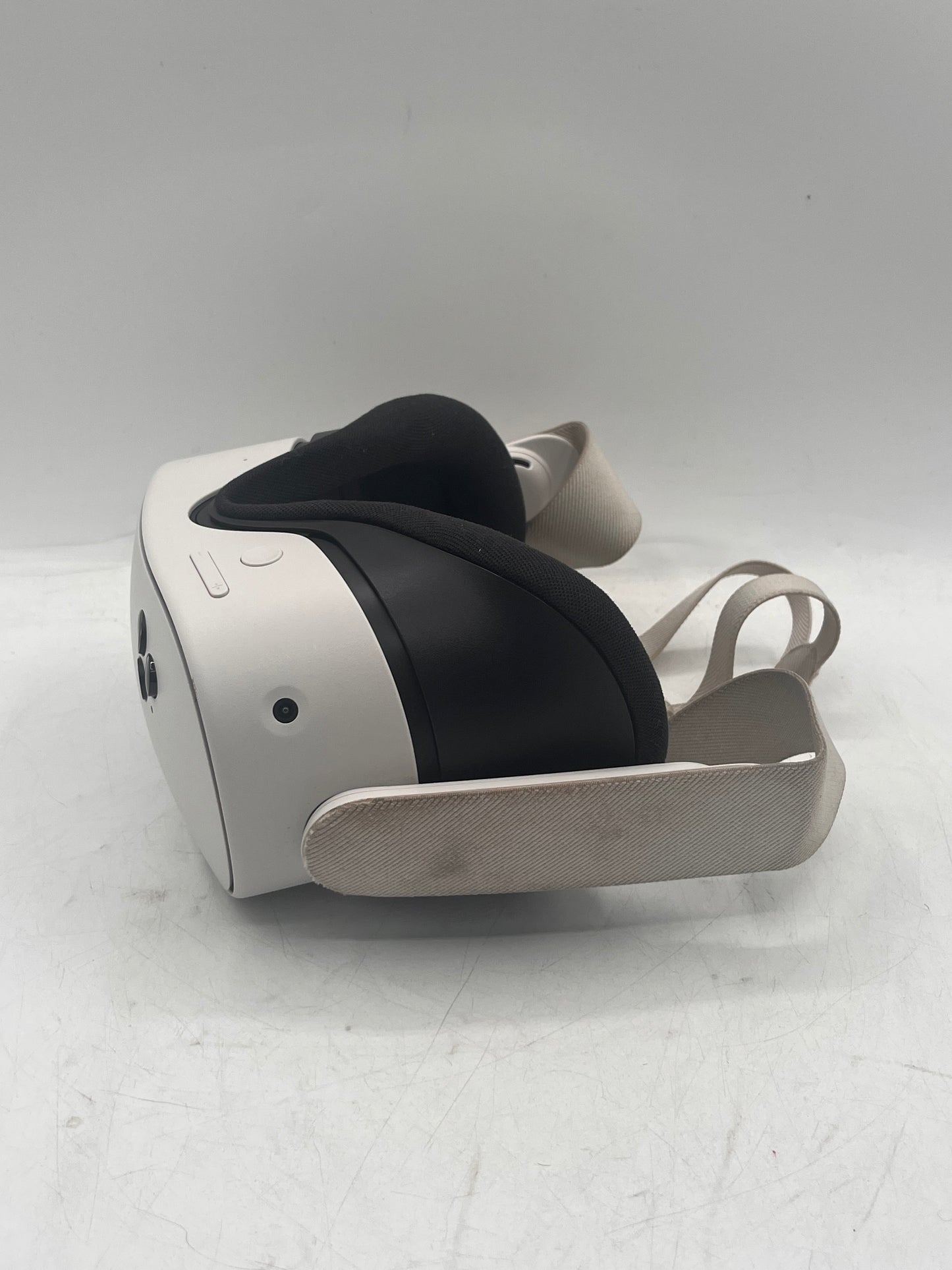 Meta Quest 3S VR Headset White Broken