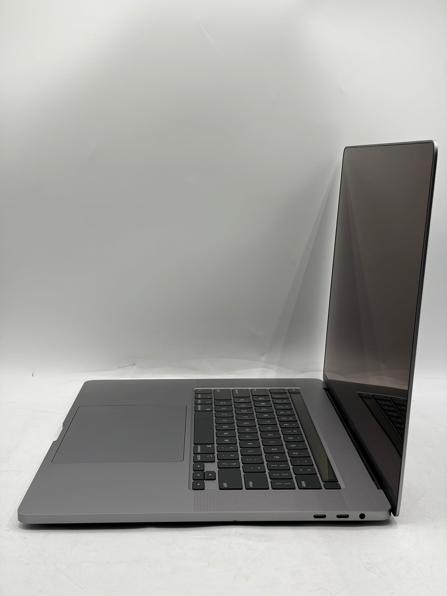 2019 Apple MacBook Pro 16" A2141 2.6GHz Intel Core i7 16GB RAM 512GB SSD Laptop