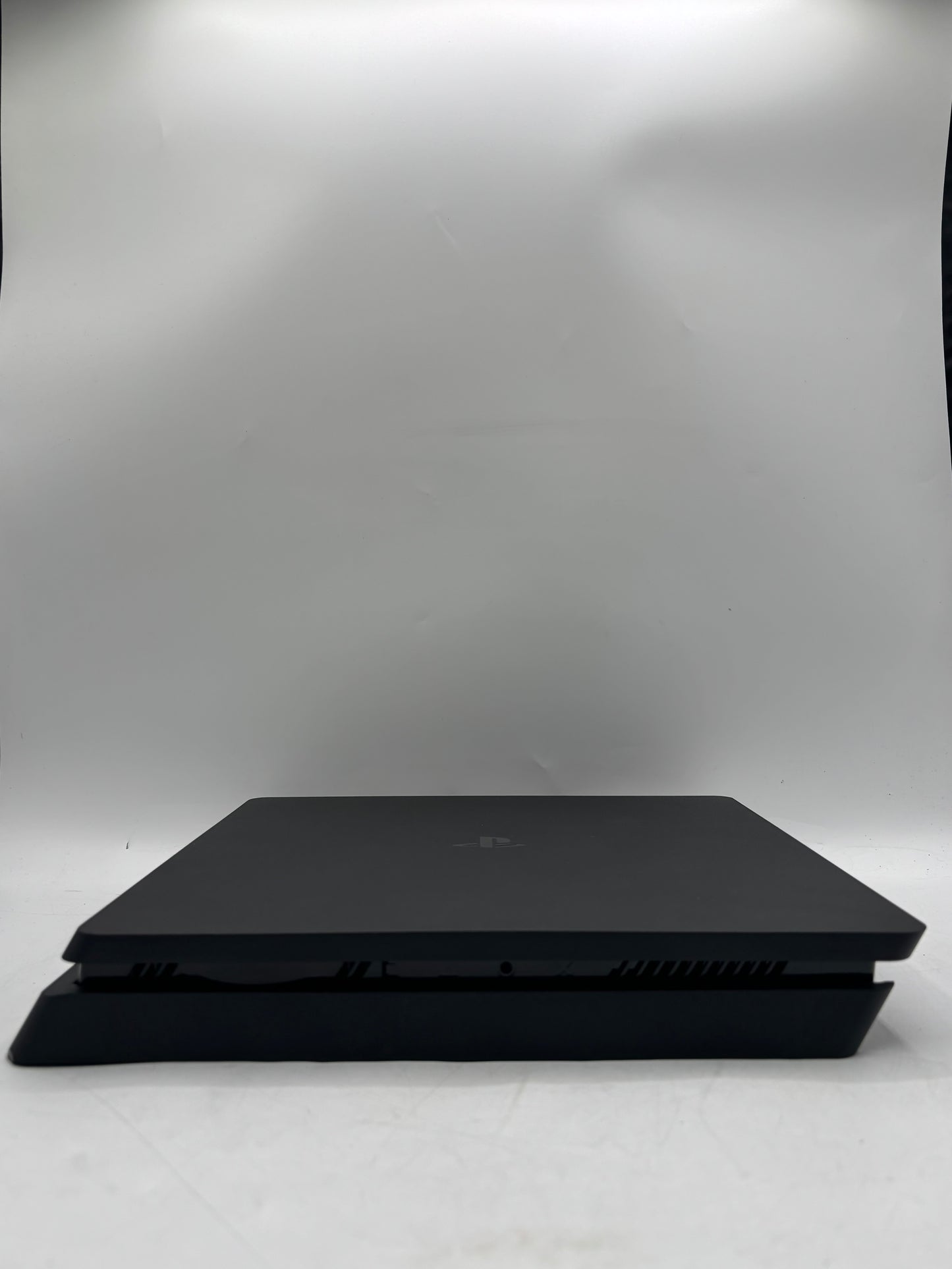 Sony PlayStation 4 Slim CUH-2215B 1TB Bundle With 2 Controllers & 3 Games